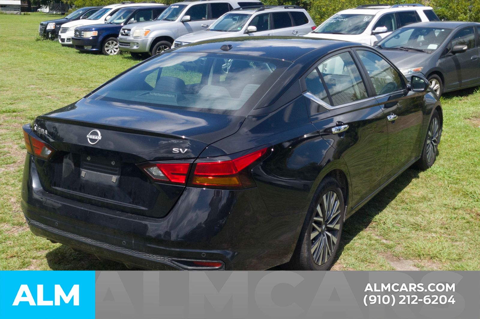 Used 2024 Super Black Nissan 2.5 SV image 22