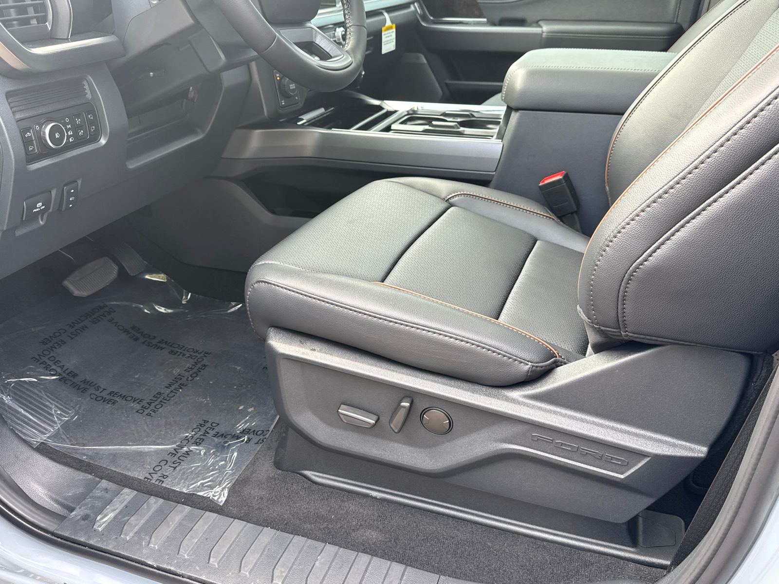 2025 Ford F-250 Lariat photo 8