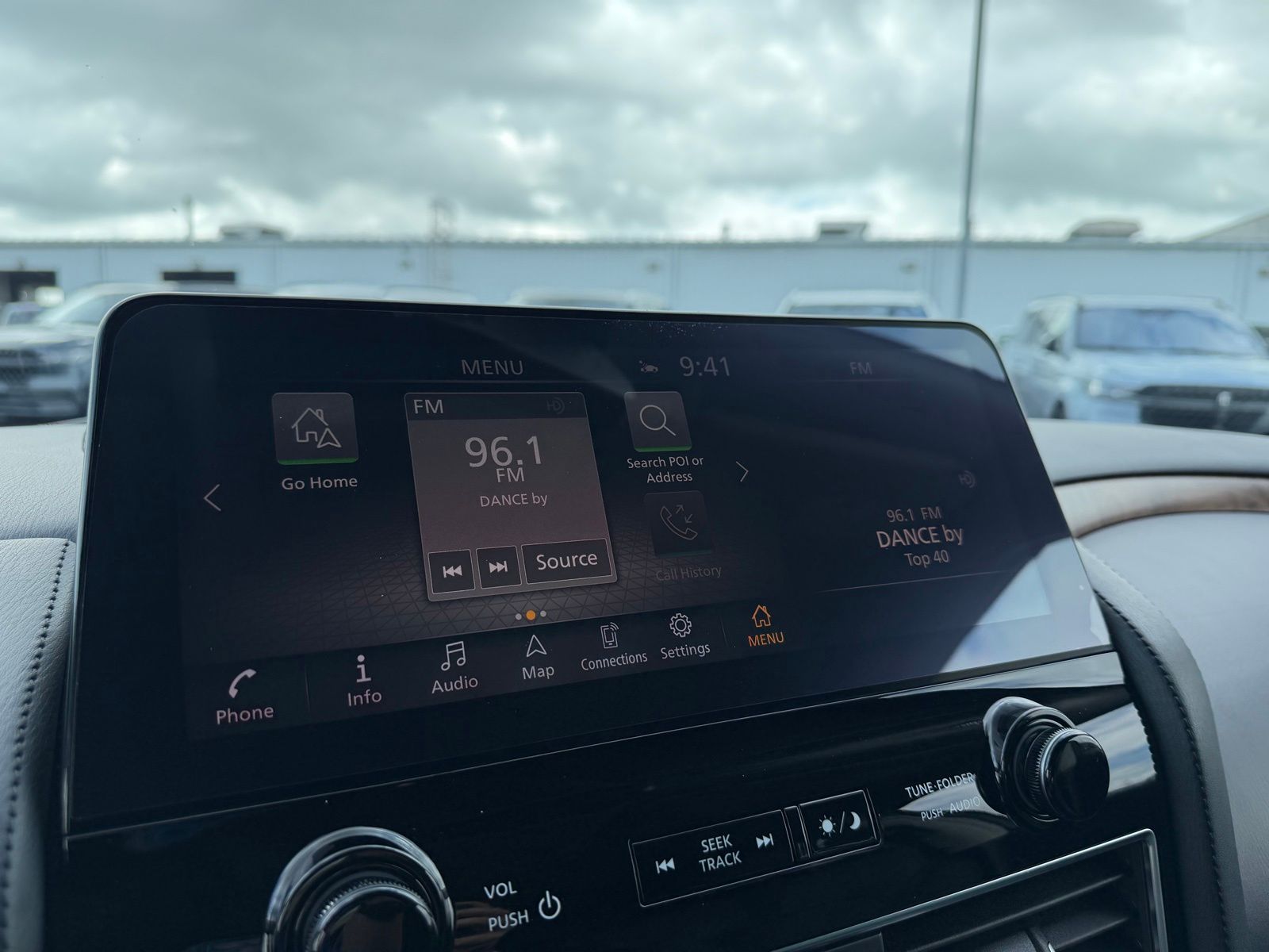 2021 Nissan Armada image 20