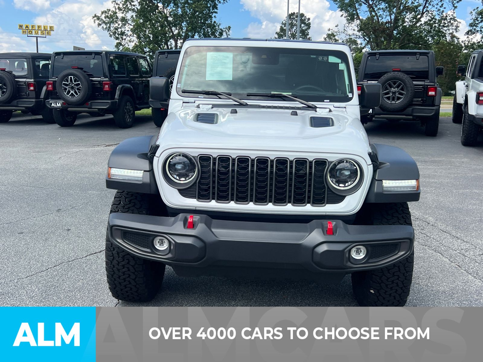 Used 2025 White Jeep Rubicon image 2