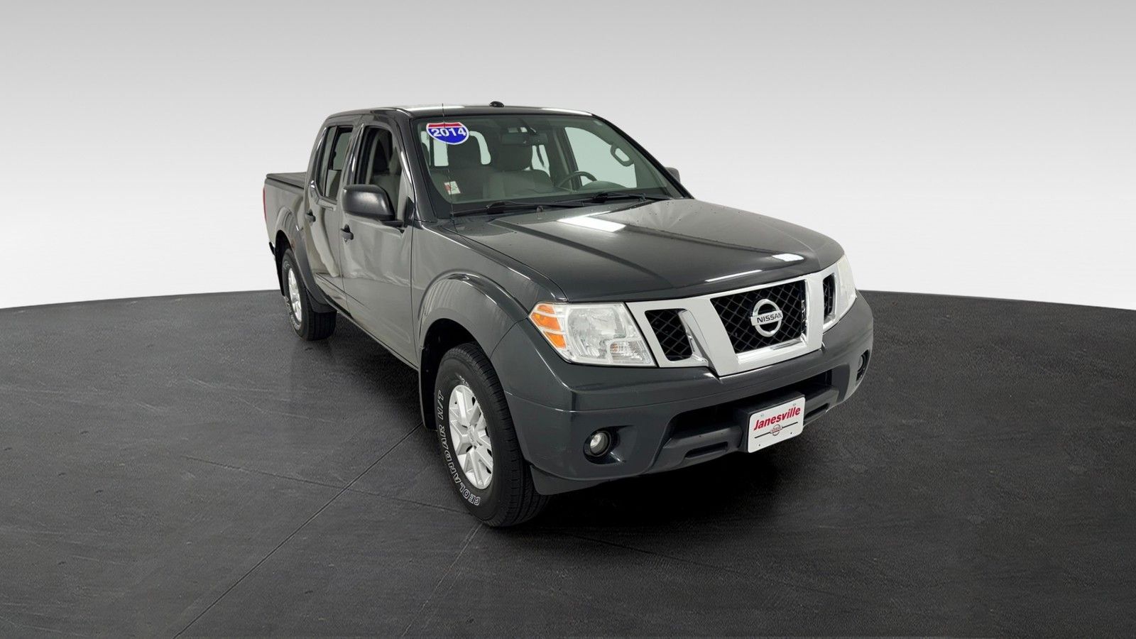 Night Armor 2014 Nissan Frontier Pickup Truck Four-Wheel Drive 5-Speed Automatic Overdrive