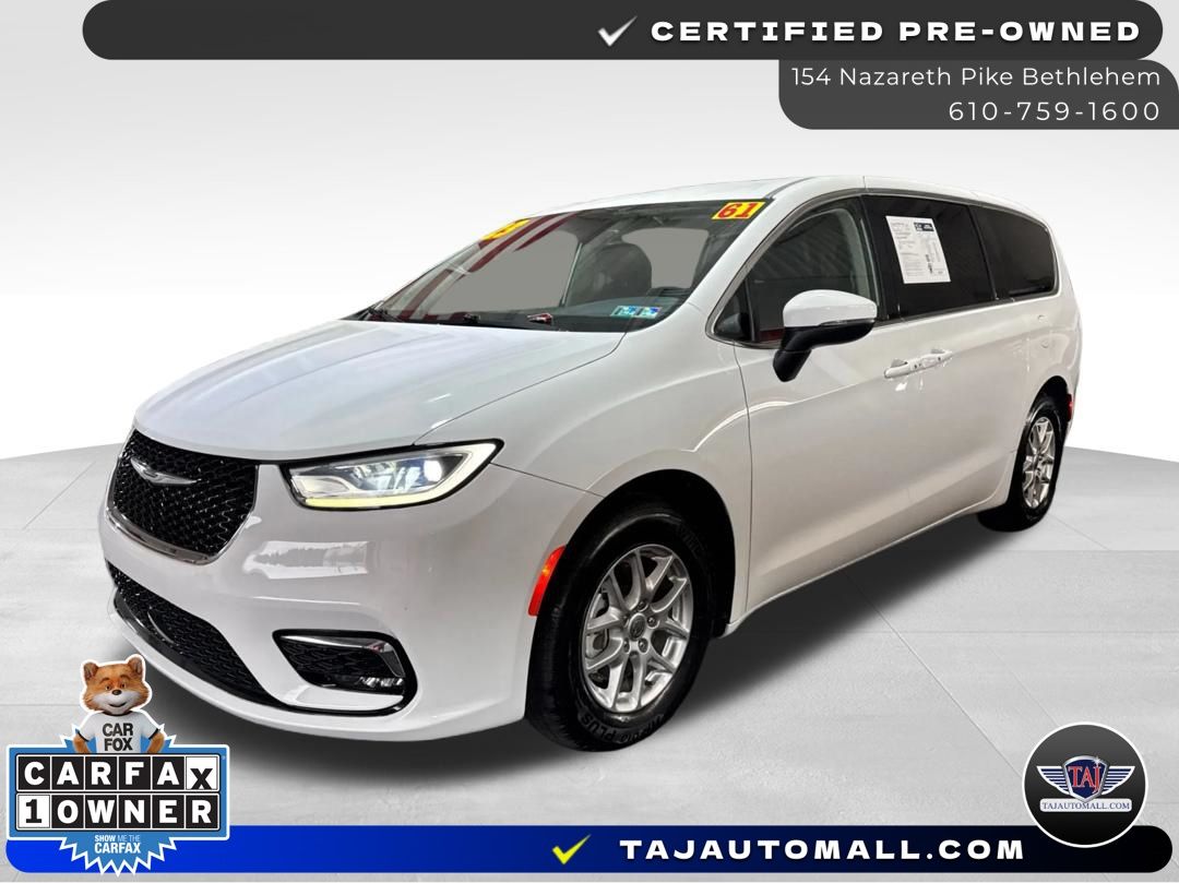 Bright White Clearcoat 2023 Chrysler Pacifica Minivan Front-Wheel Drive 9-Speed Automatic