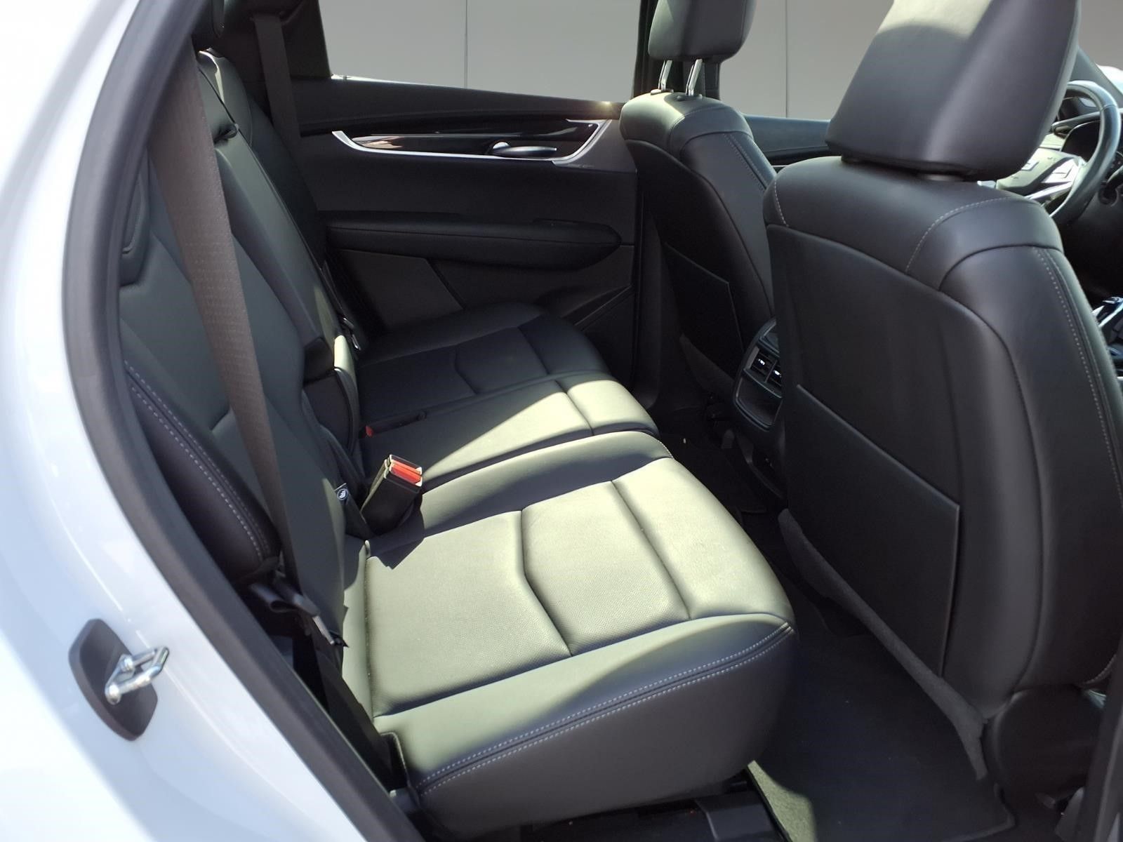2023 Cadillac XT5 Premium Luxury White at North Houston Mitsubishi