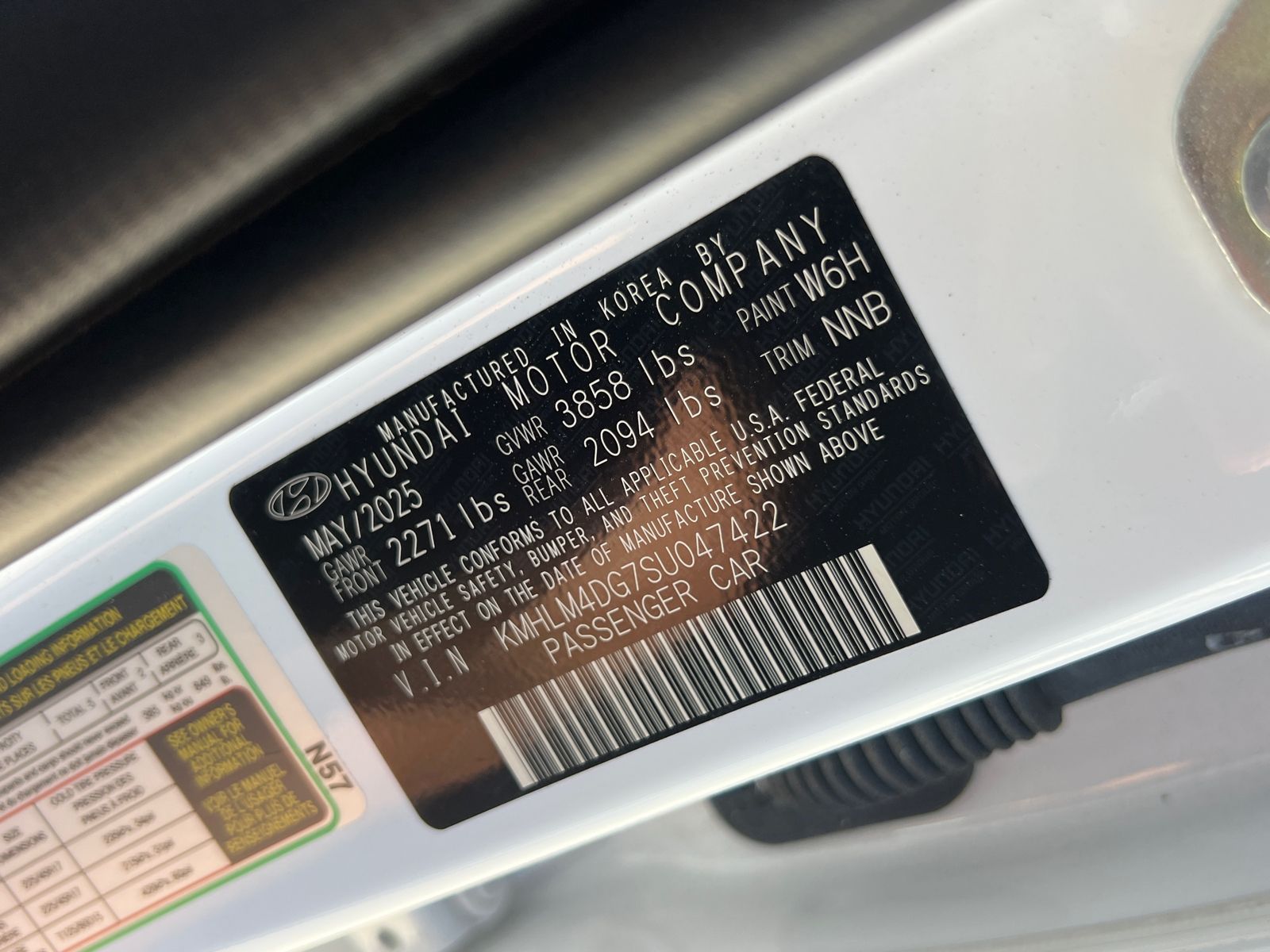 Used 2025 White Hyundai SEL Sport image 31