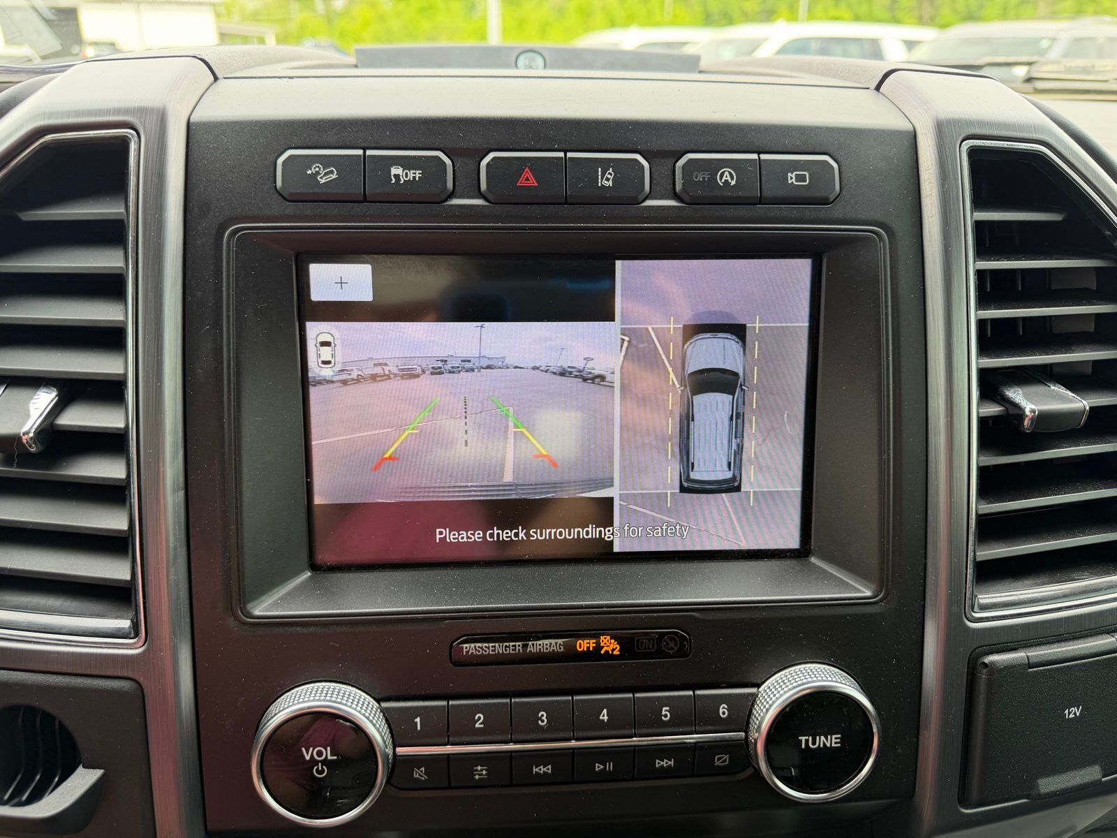 2020 Ford Expedition image 15