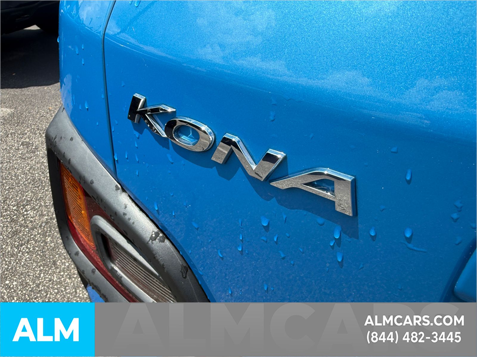 Used 2020 Blue Hyundai SE image 9
