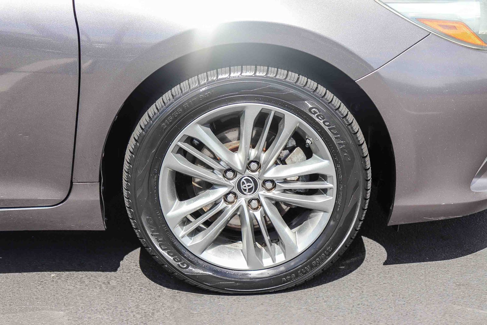 Used 2015 Gray Toyota SE image 11