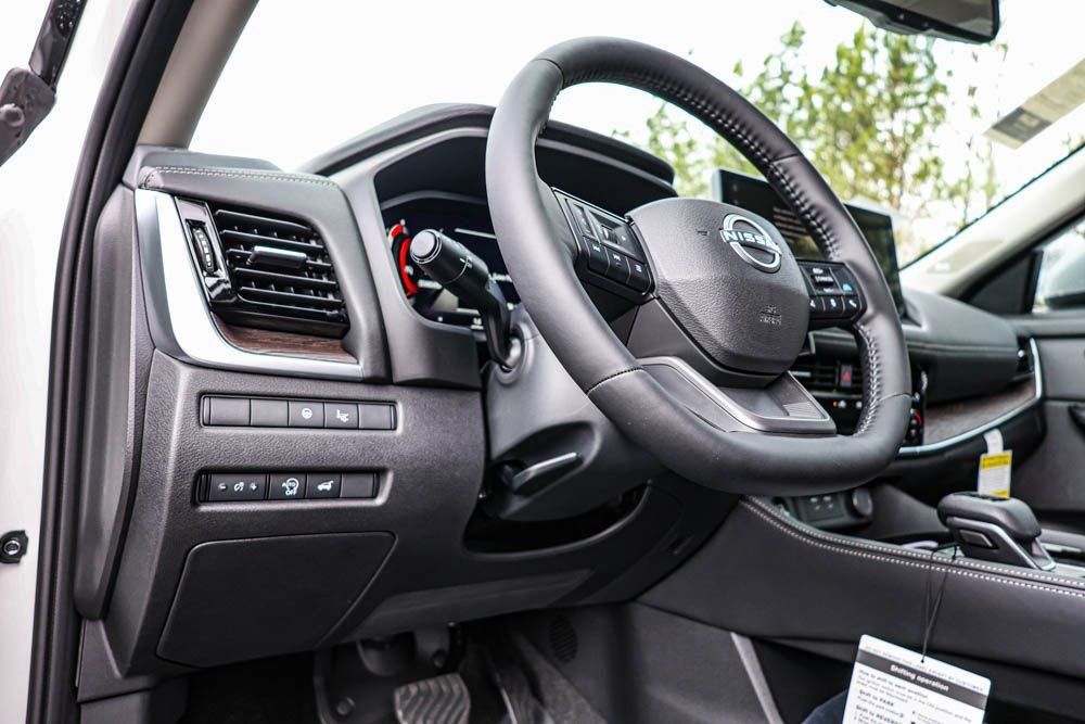 2025 Nissan Rogue Platinum photo 23