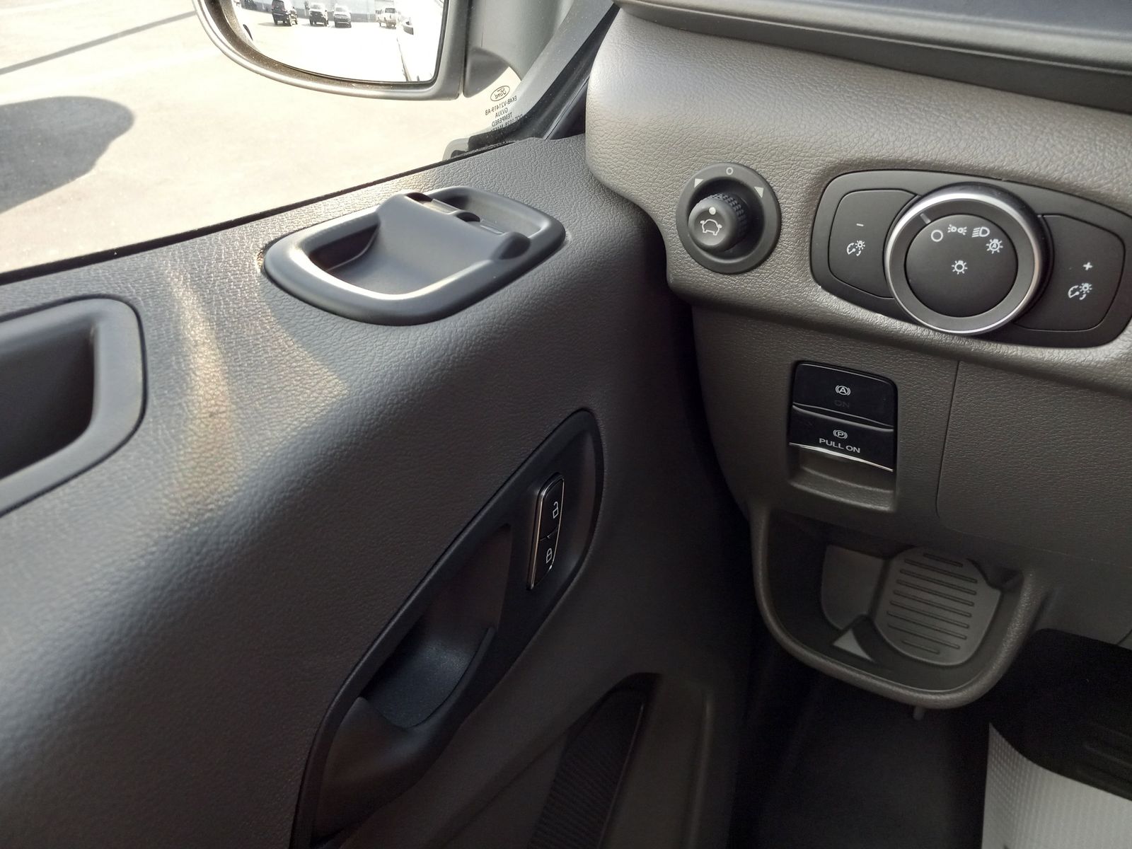 2025 Ford Transit-150 image 21