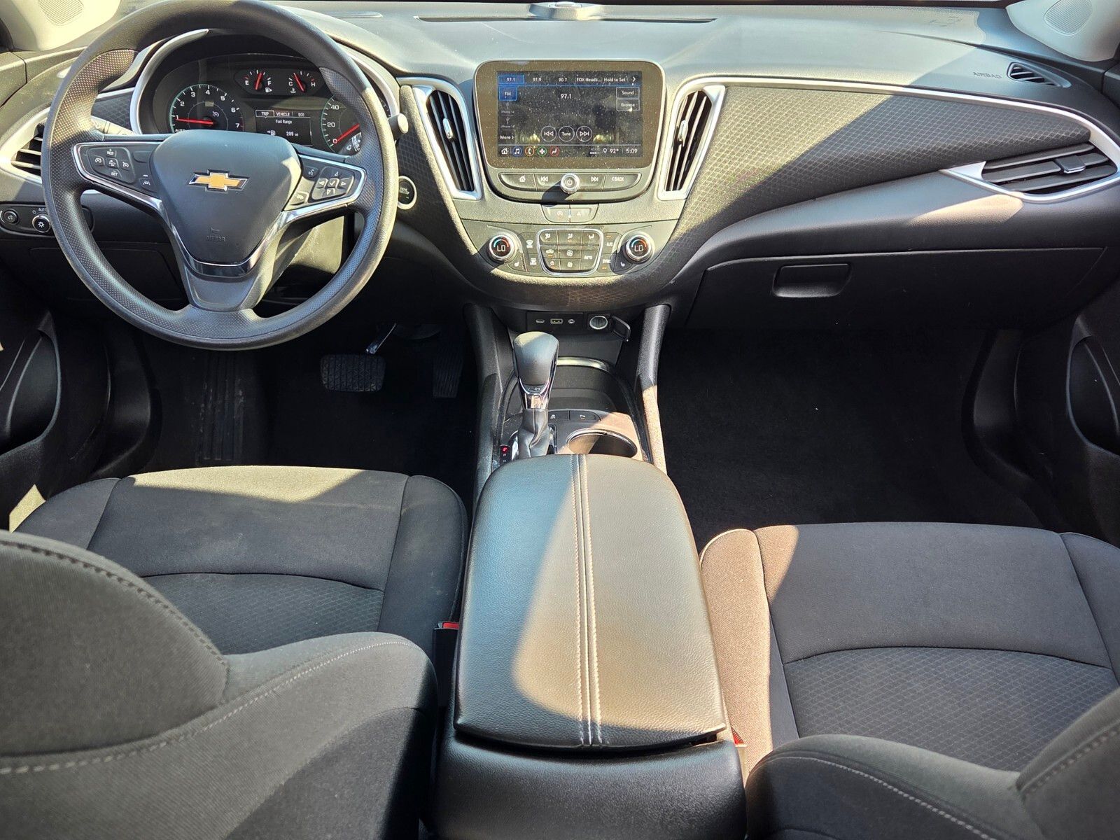 Used 2024 White Chevrolet LT image 8
