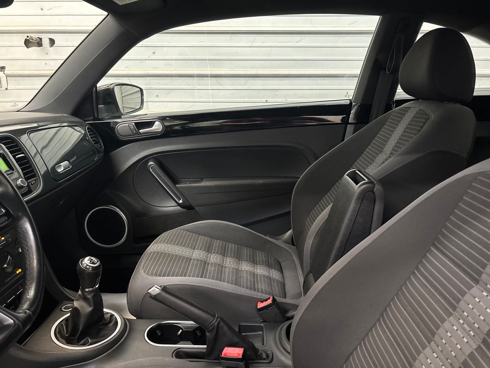 2014 Volkswagen Beetle R-Line - Photo 21