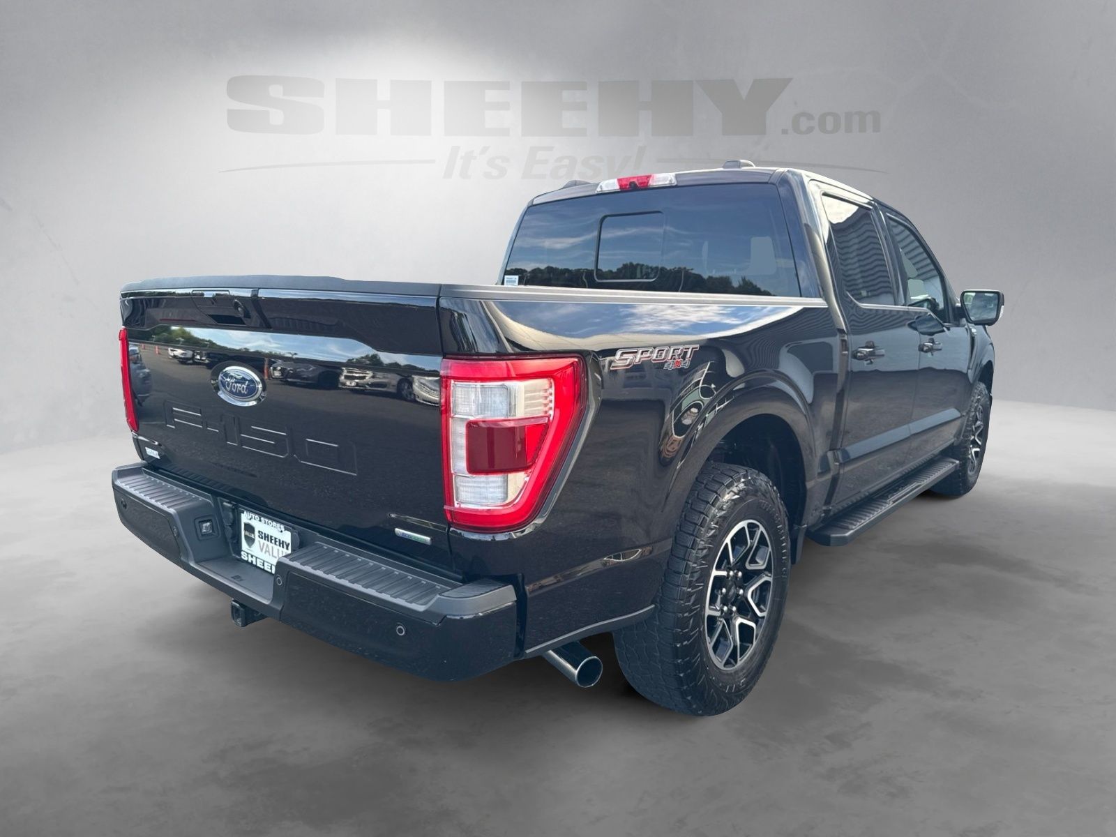 Used 2022 Agate Black Metallic Ford Lariat image 12