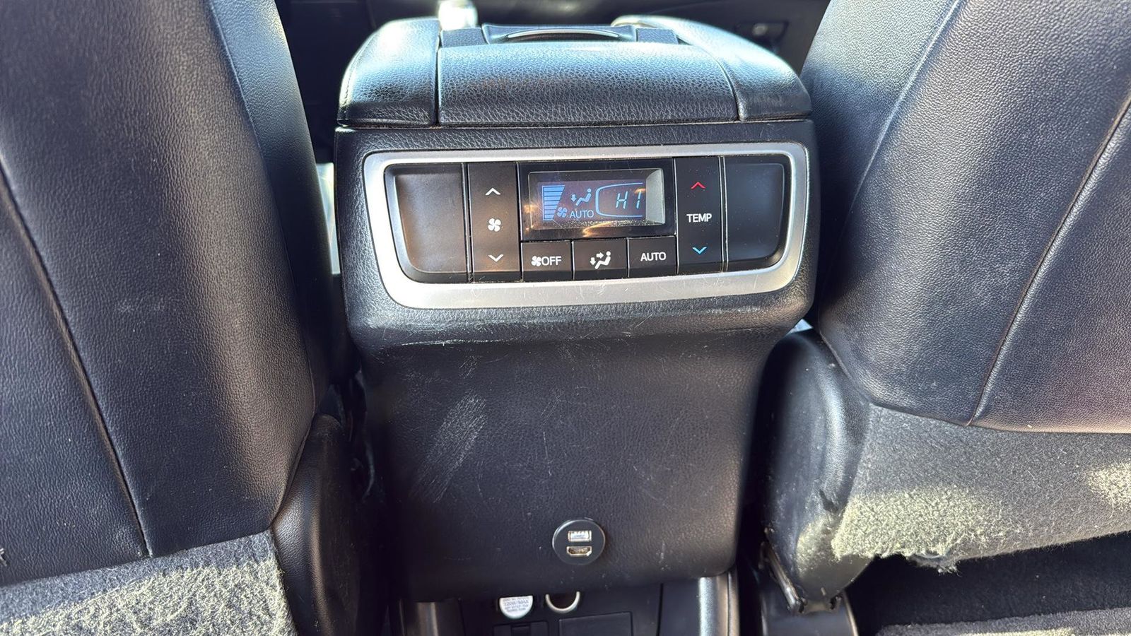 Used Car 2016 Toyota Highlander  Xle V6 For Sale Under $20,000 In Austin, Texas