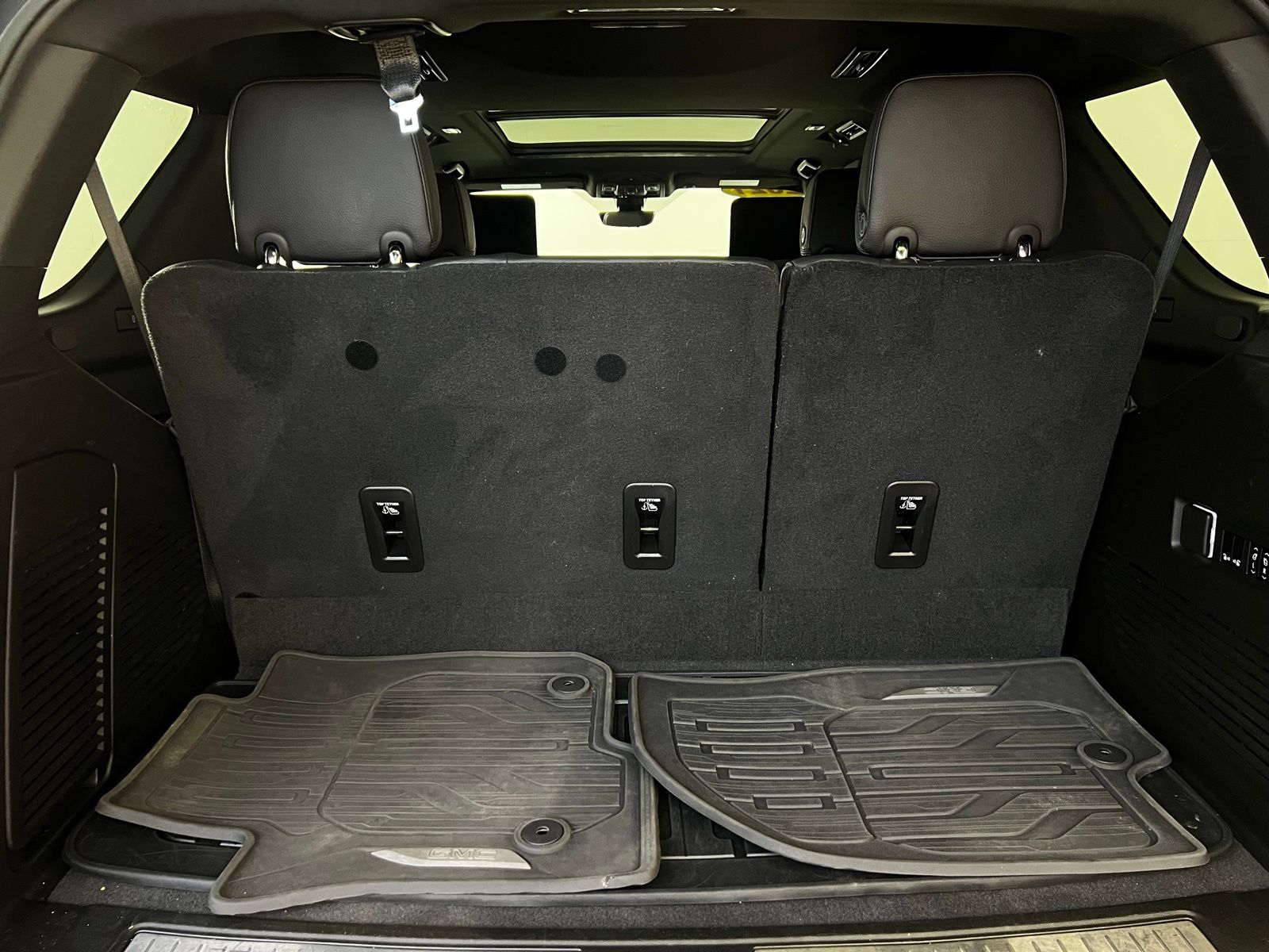 2021 GMC Yukon Denali 30