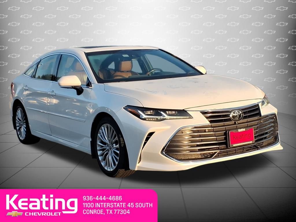 Pearl 2020 Toyota Avalon Sedan Front-Wheel Drive 8-Speed Automatic