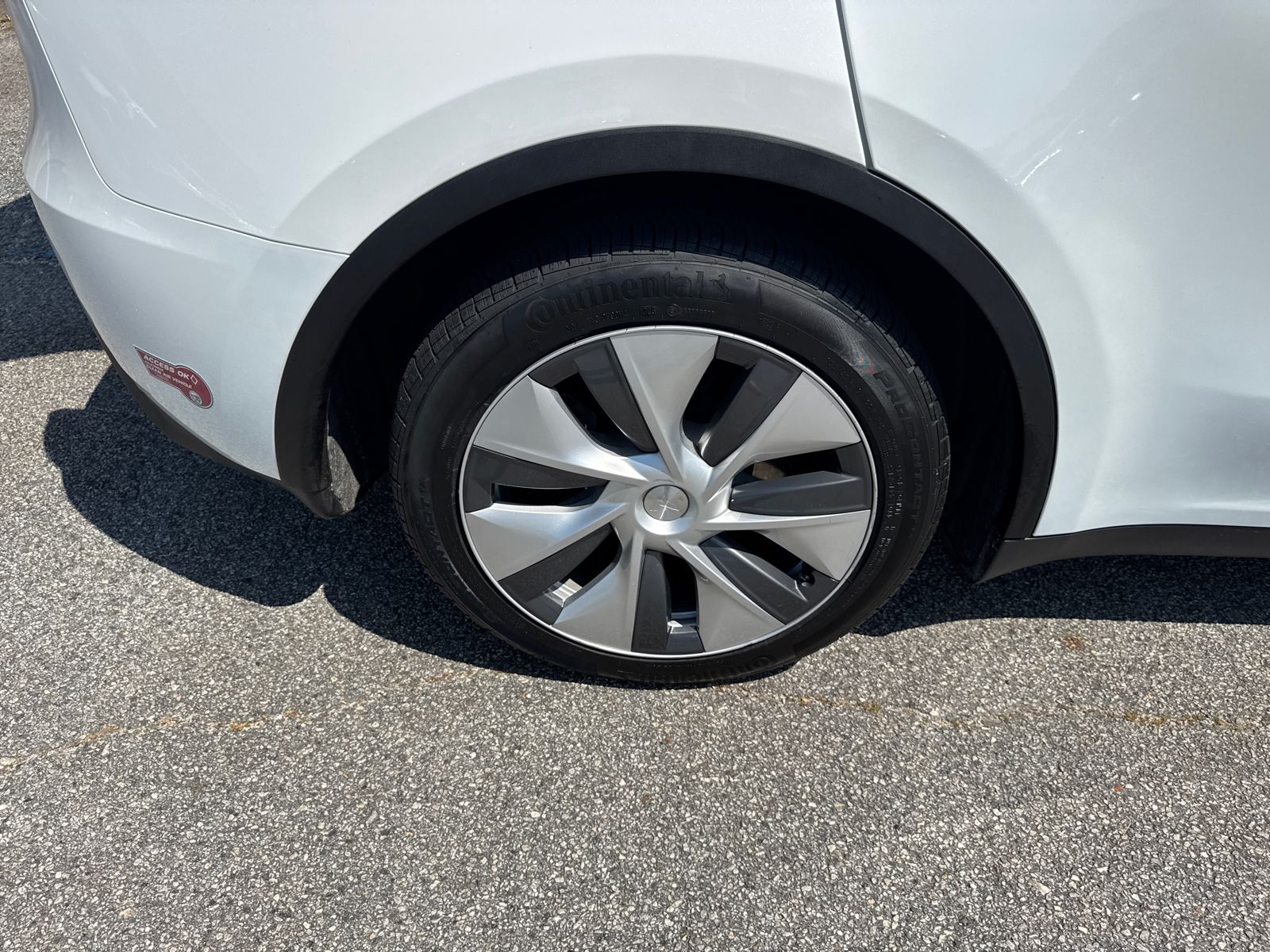 Used 2023 White Tesla Long Range image 17