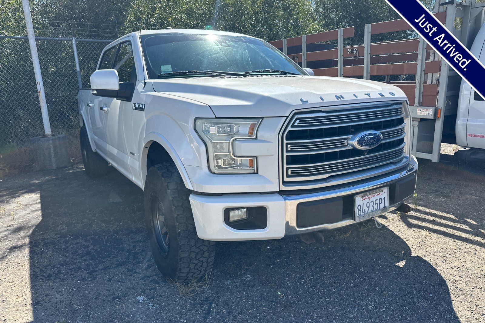 White Platinum Clearcoat Metallic 2016 Ford F-150 Pickup Truck Four-Wheel Drive 6-Speed Automatic