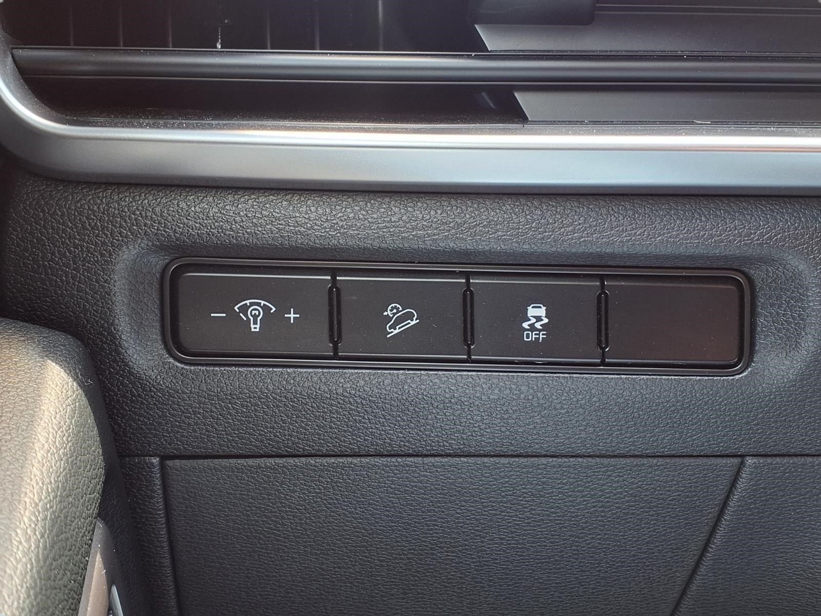 2024 Kia Telluride LX Silver at Shottenkirk Kia Fort Bend