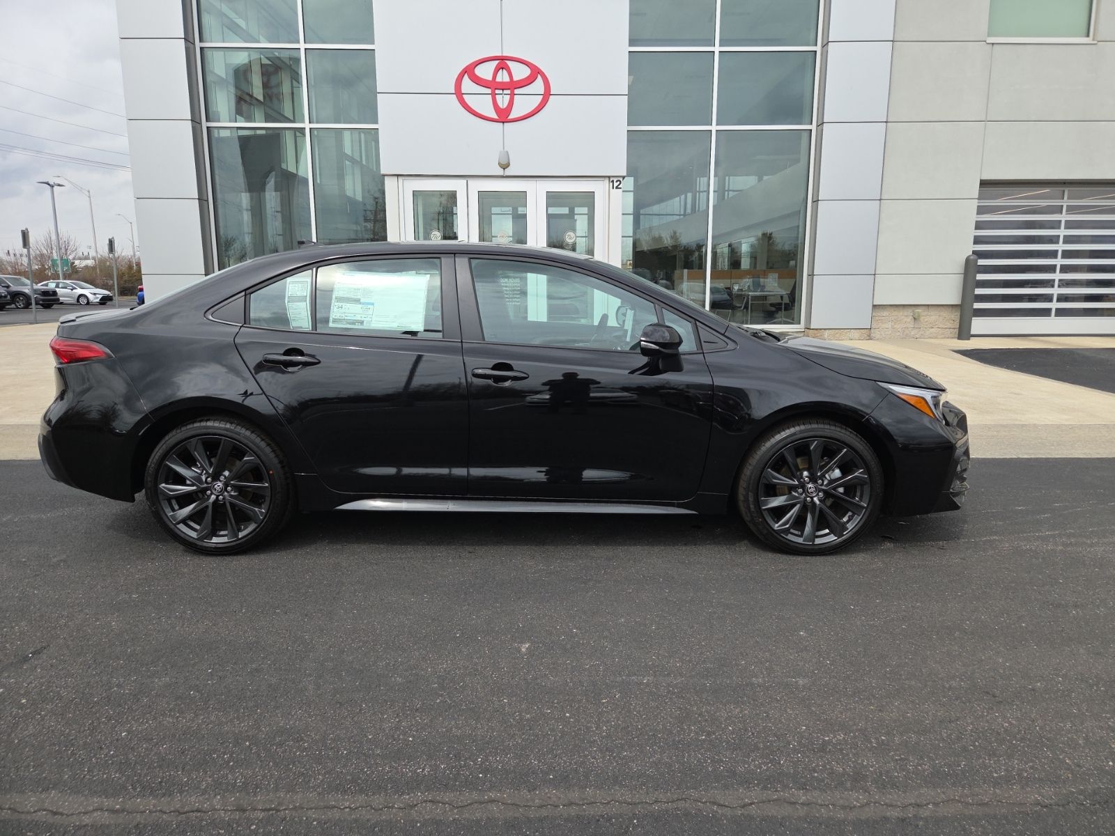 View vehicle photo 6