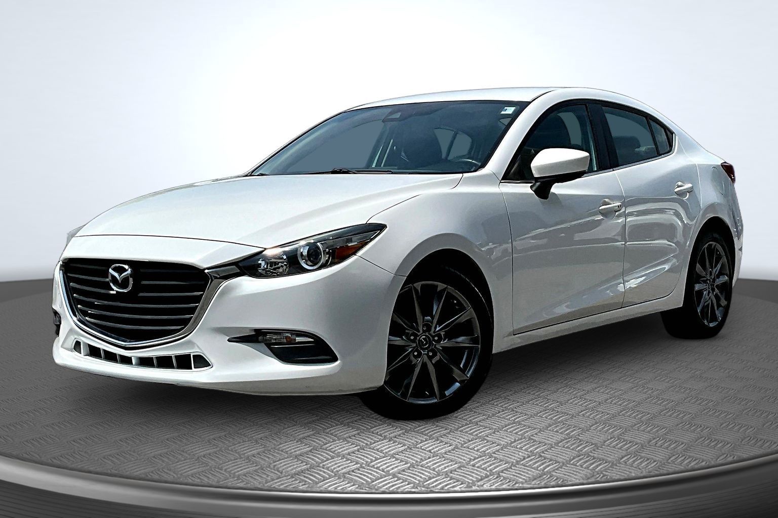 Snowflake White Pearl Mica 2018 Mazda MAZDA3 Sedan Front-Wheel Drive 6-Speed Automatic