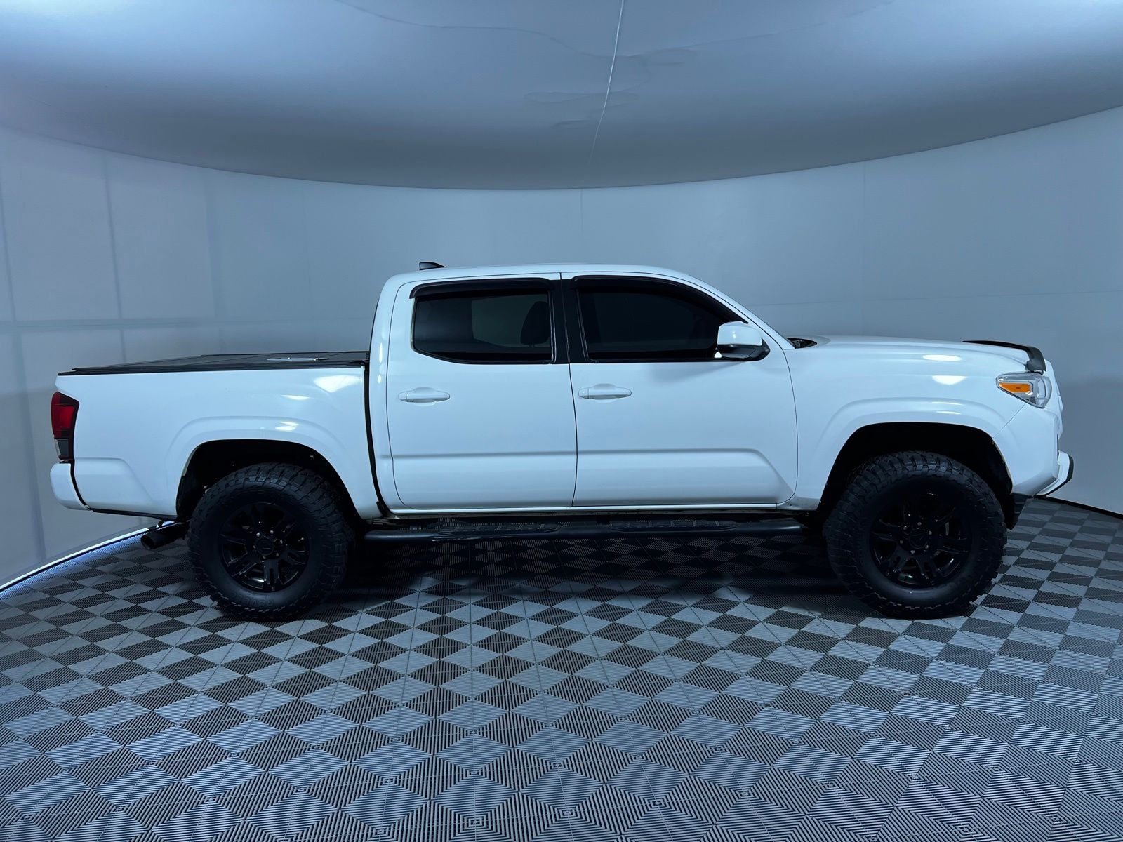 Thumbnail: 2021 Toyota Tacoma - 4