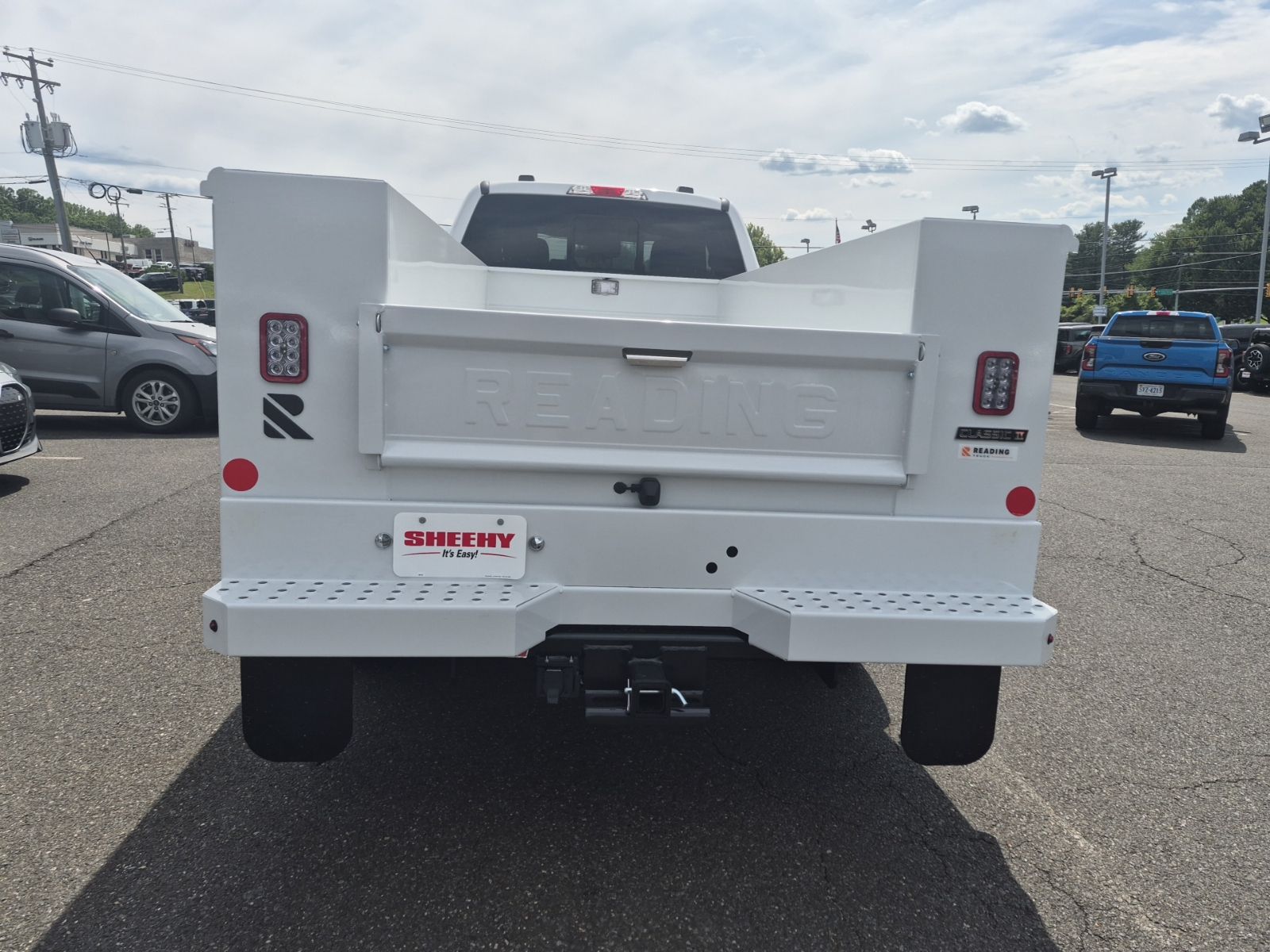 New 2026 Oxford White Ford XL SERVICE BODY image 5