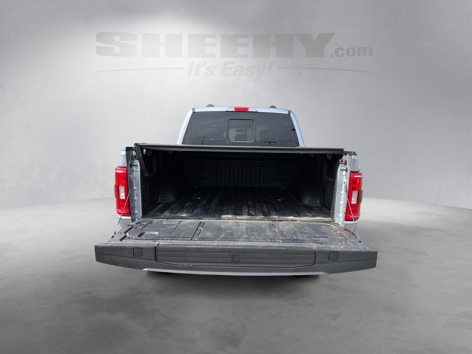 Certified Used 2023 Iconic Silver Metallic Ford XLT image 18