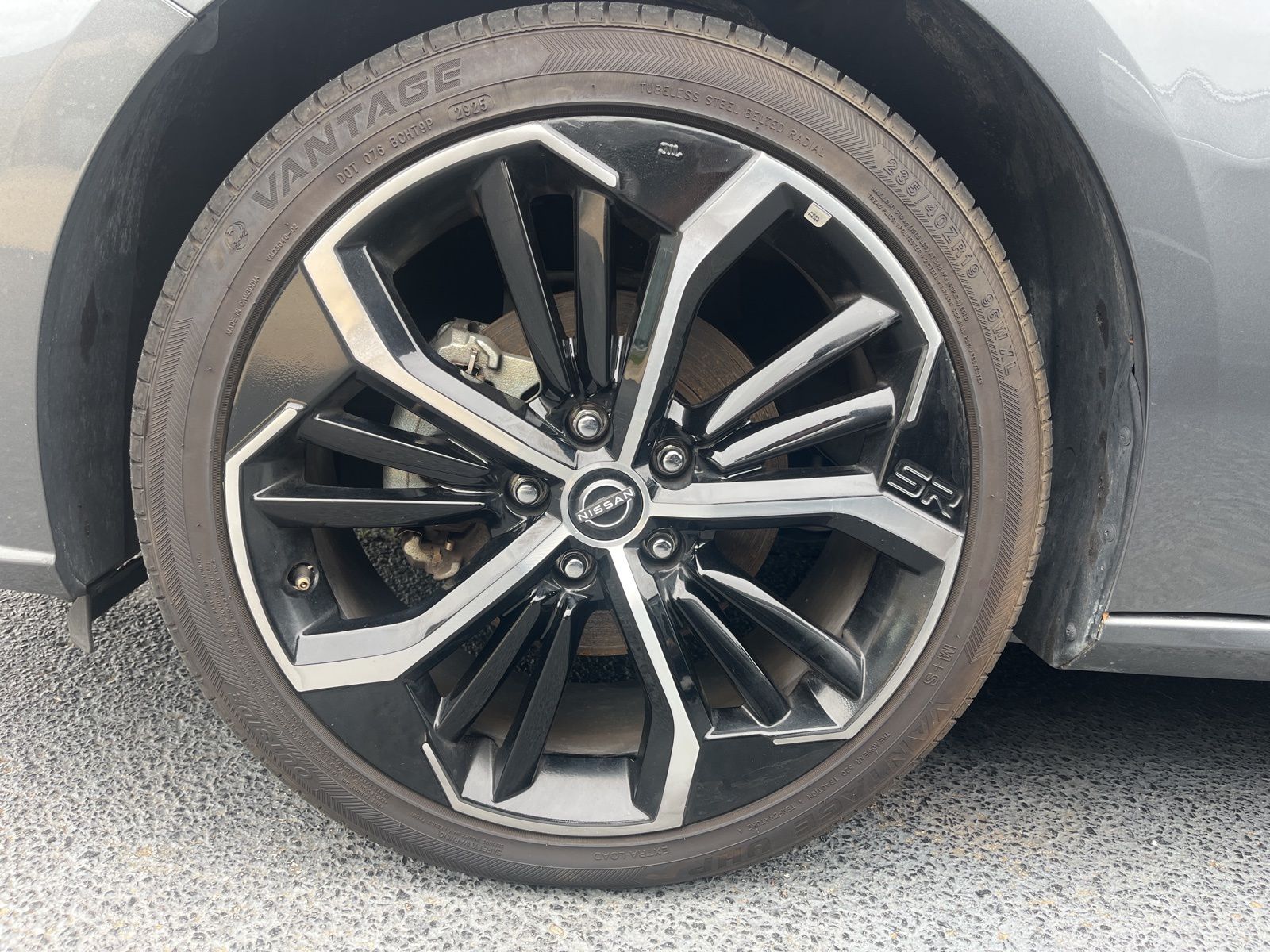 Used 2025 Gun Metallic Nissan 2.5 SR image 28