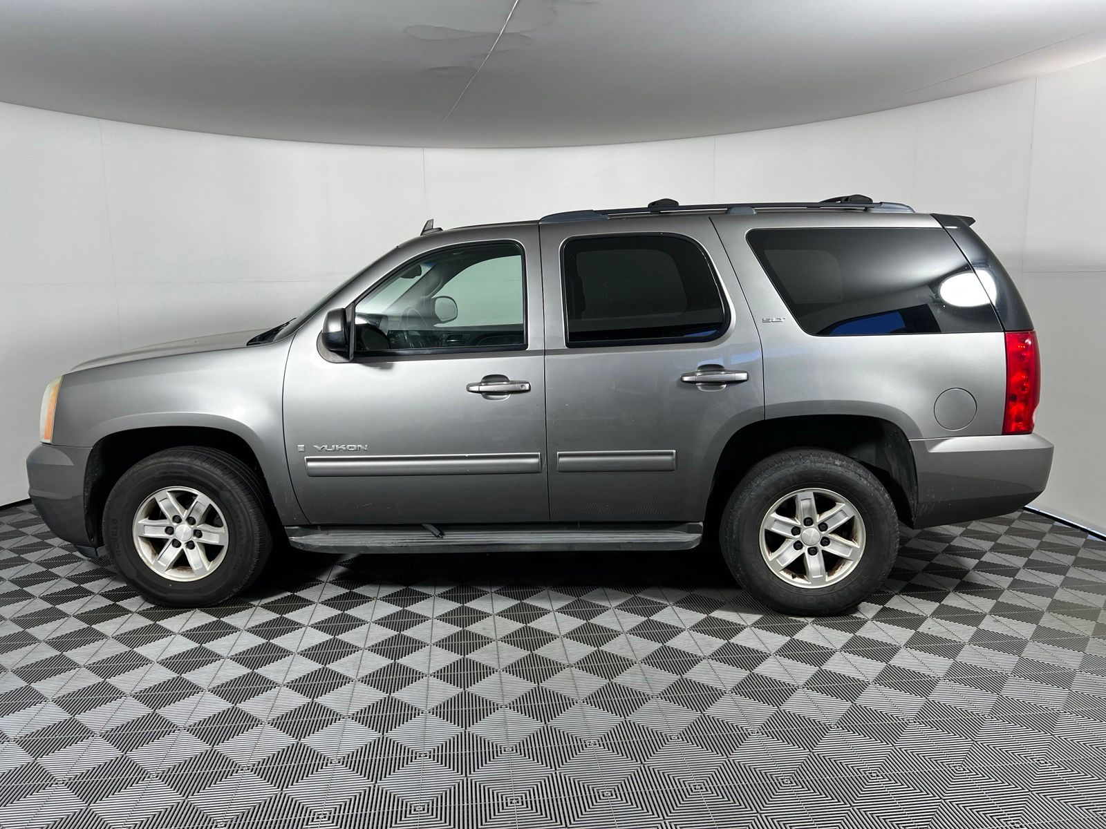 Thumbnail: 2009 GMC Yukon - 8
