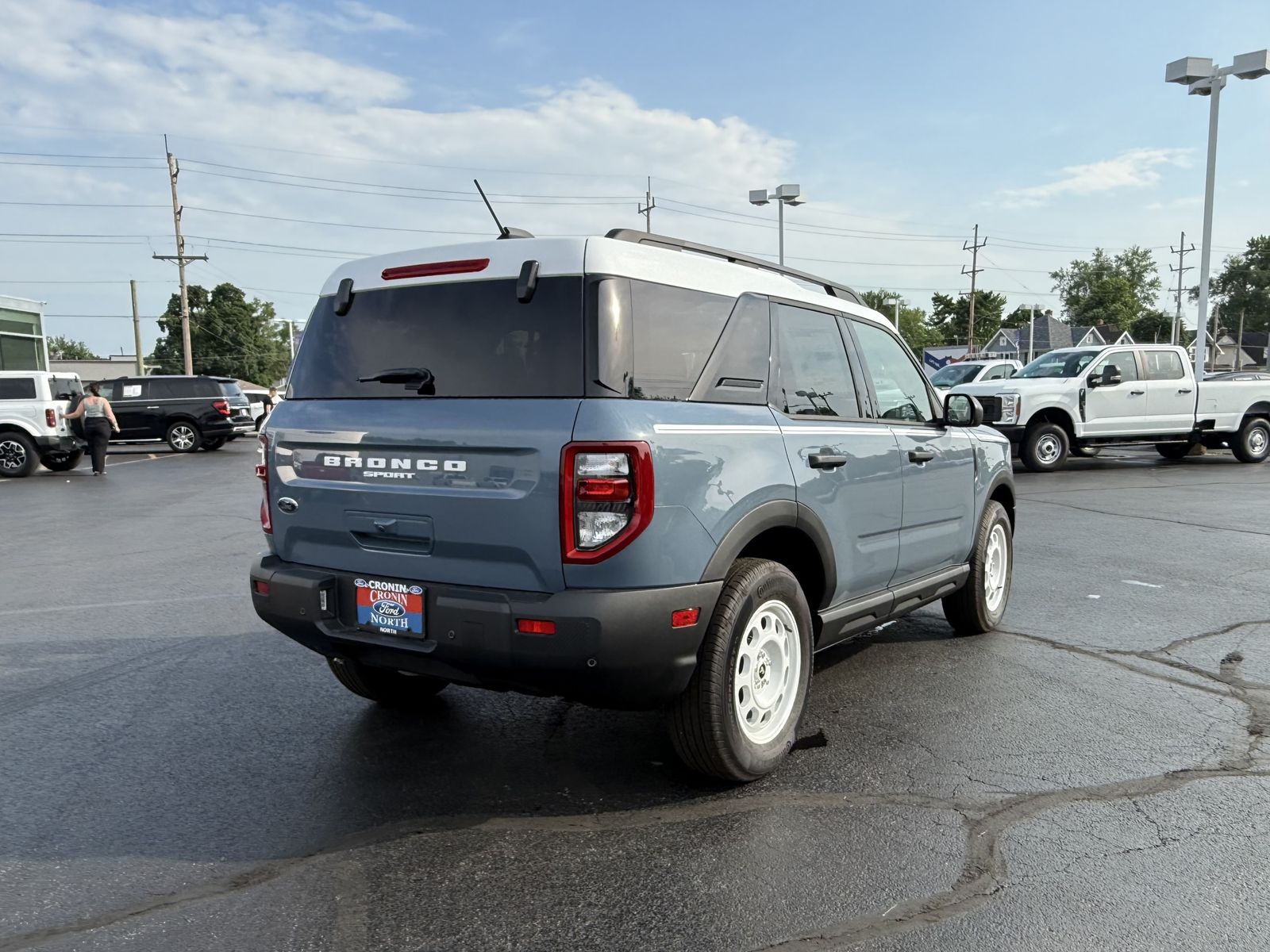 View vehicle photo 7