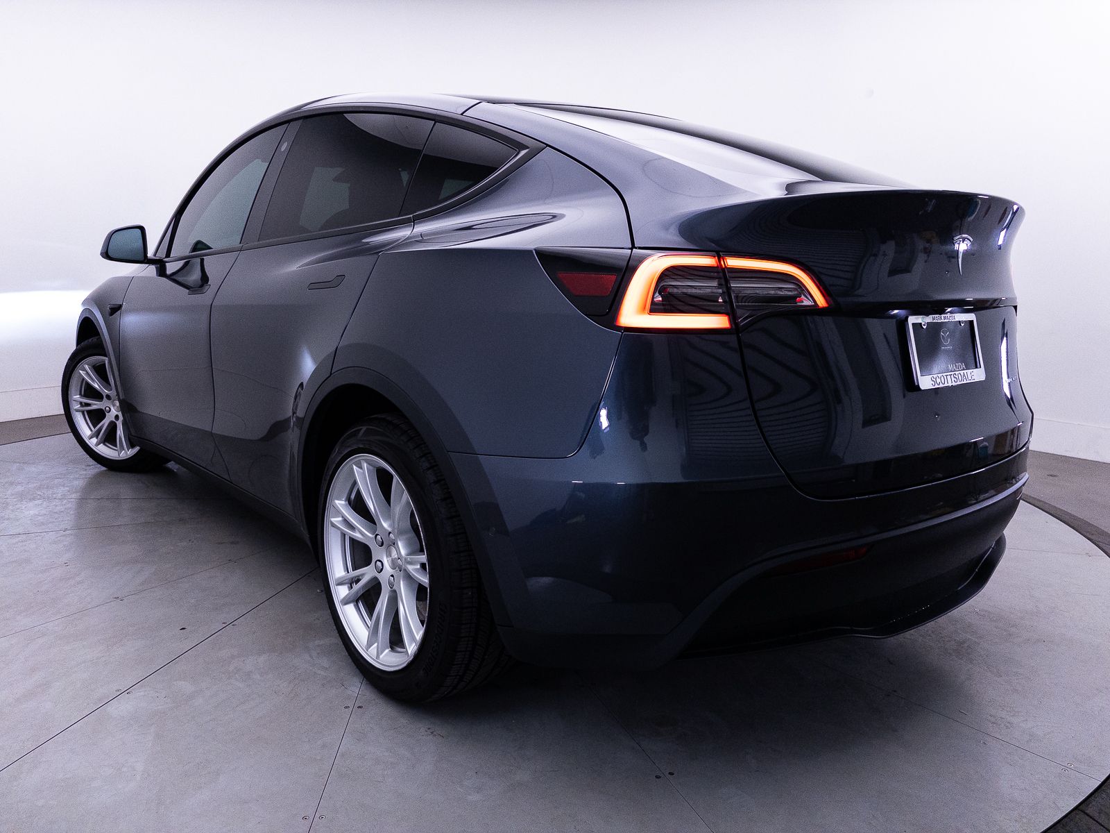Used 2021 Tesla Model Y Long Range with VIN 5YJYGDEE6MF082415 for sale in Scottsdale, AZ
