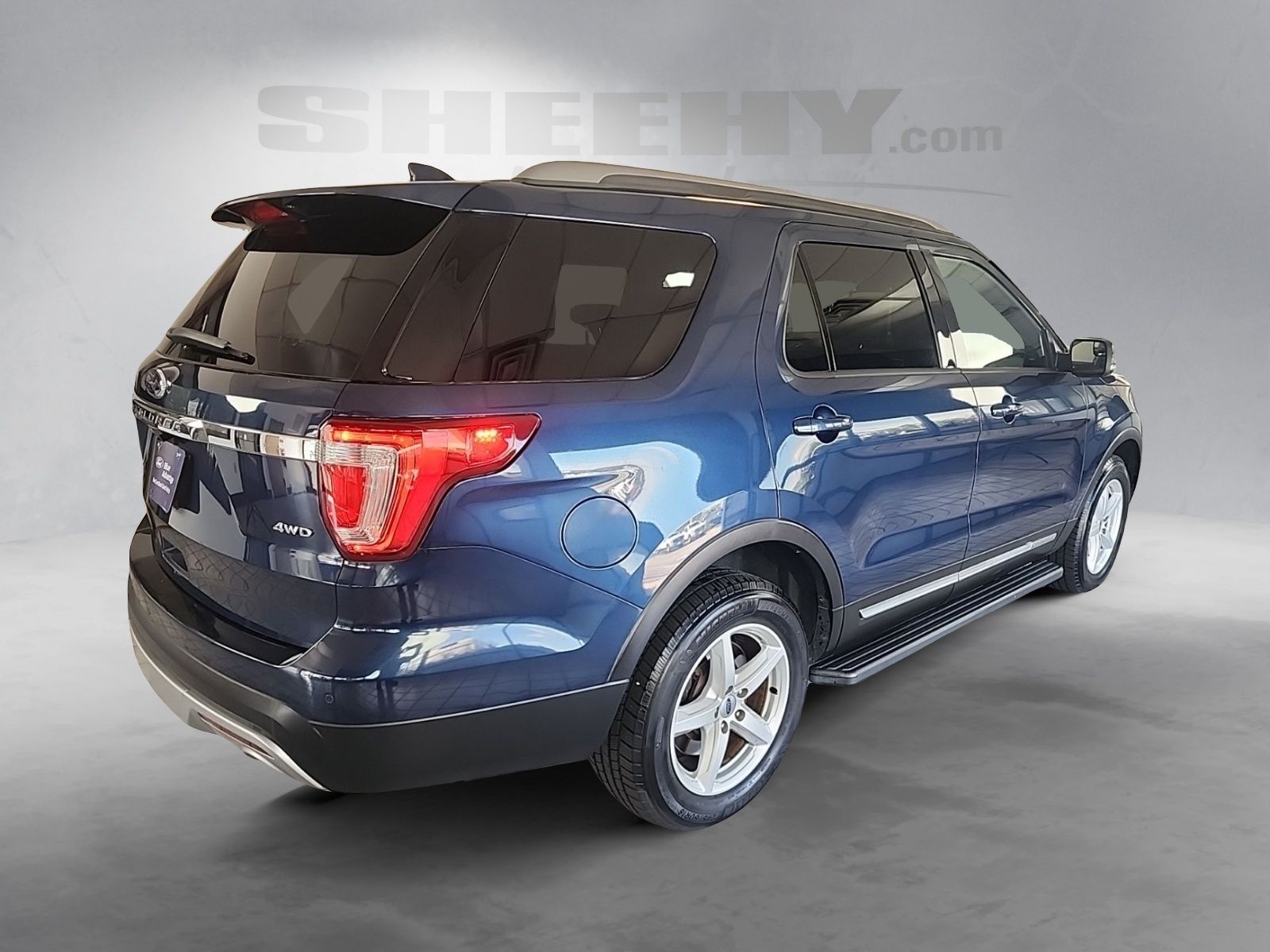 Certified Used 2017 Blue Jeans Metallic Ford XLT image 14