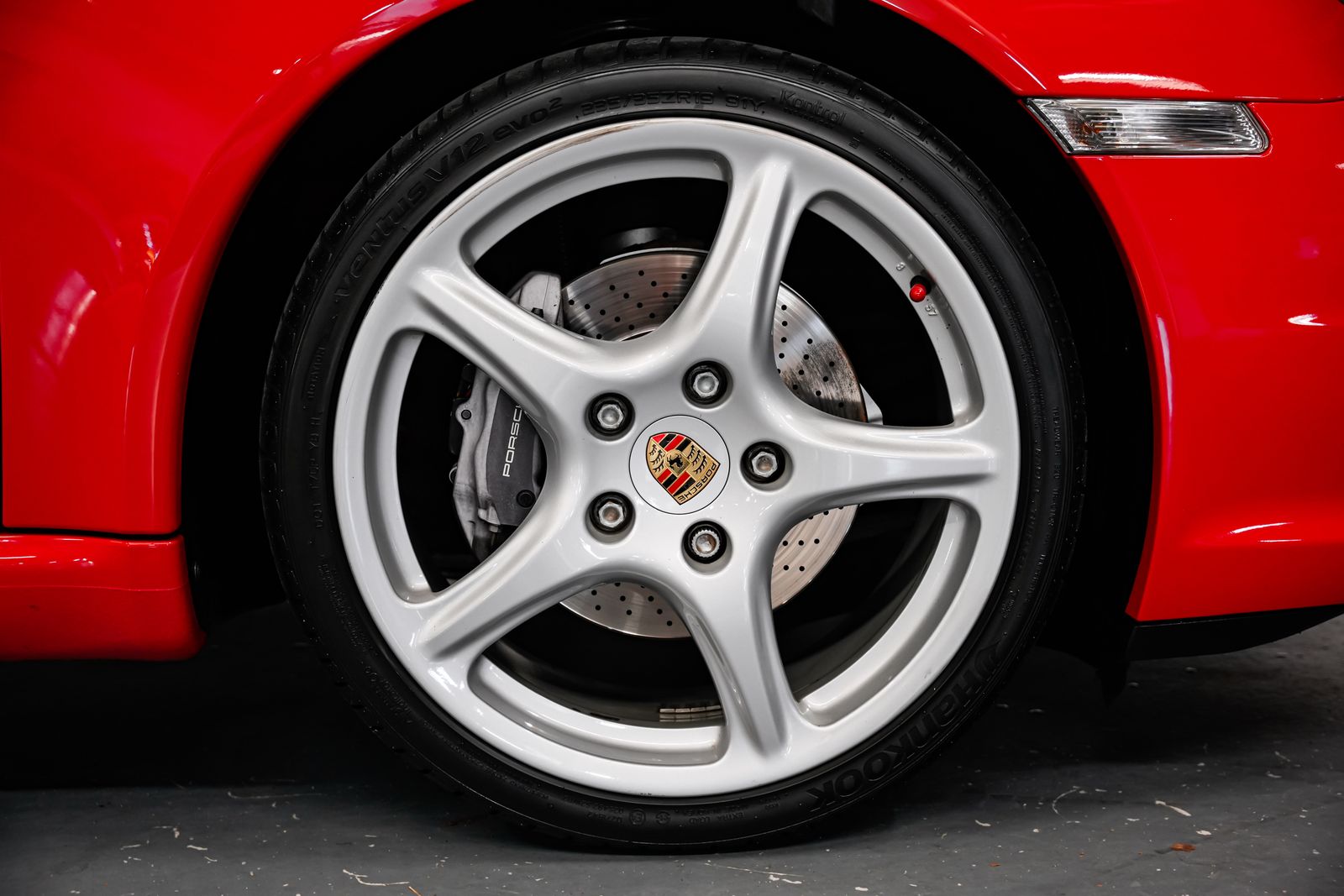 2005 Porsche 911 Carrera — photo 47