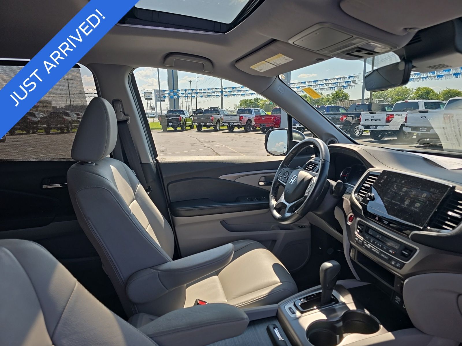 2020 Honda Pilot image 7