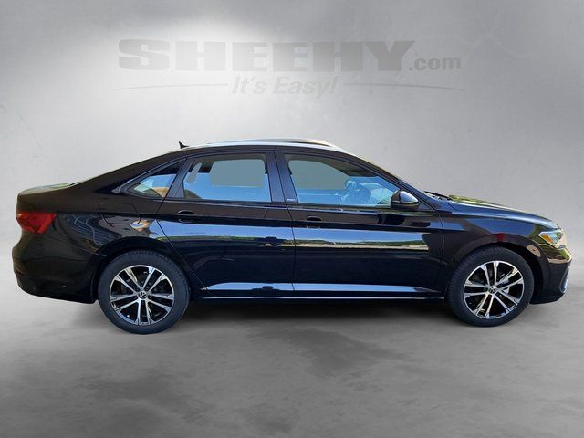 Used 2023 Black Volkswagen 1.5T Sport image 10