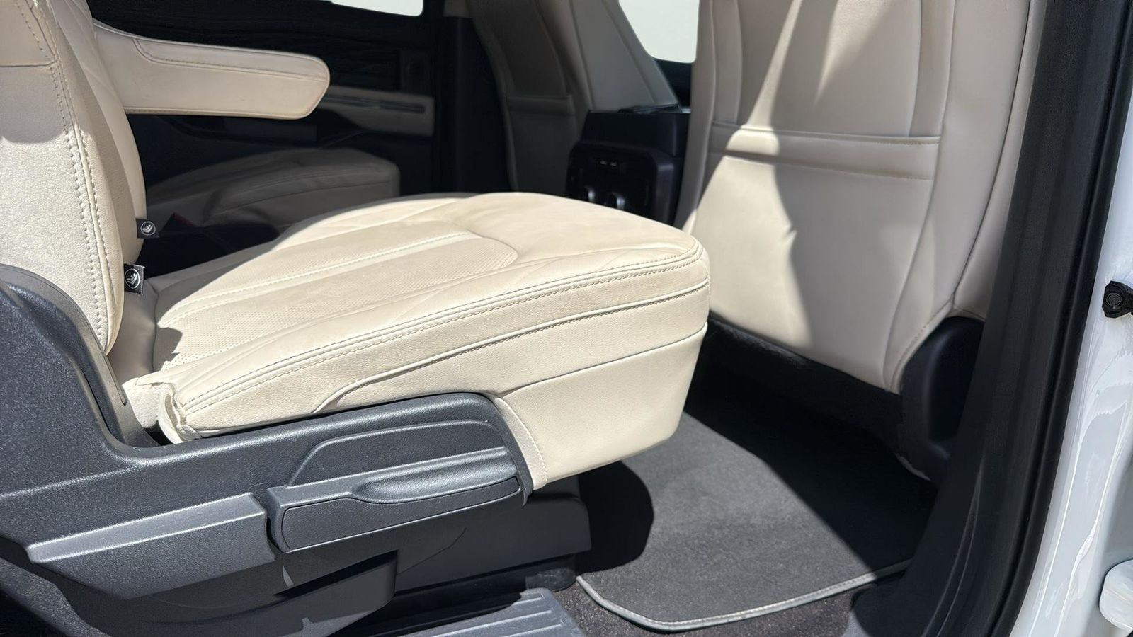 Used Car 2023 Ford Expedition Max  Platinum For Sale Under $60,000 In Austin, Texas