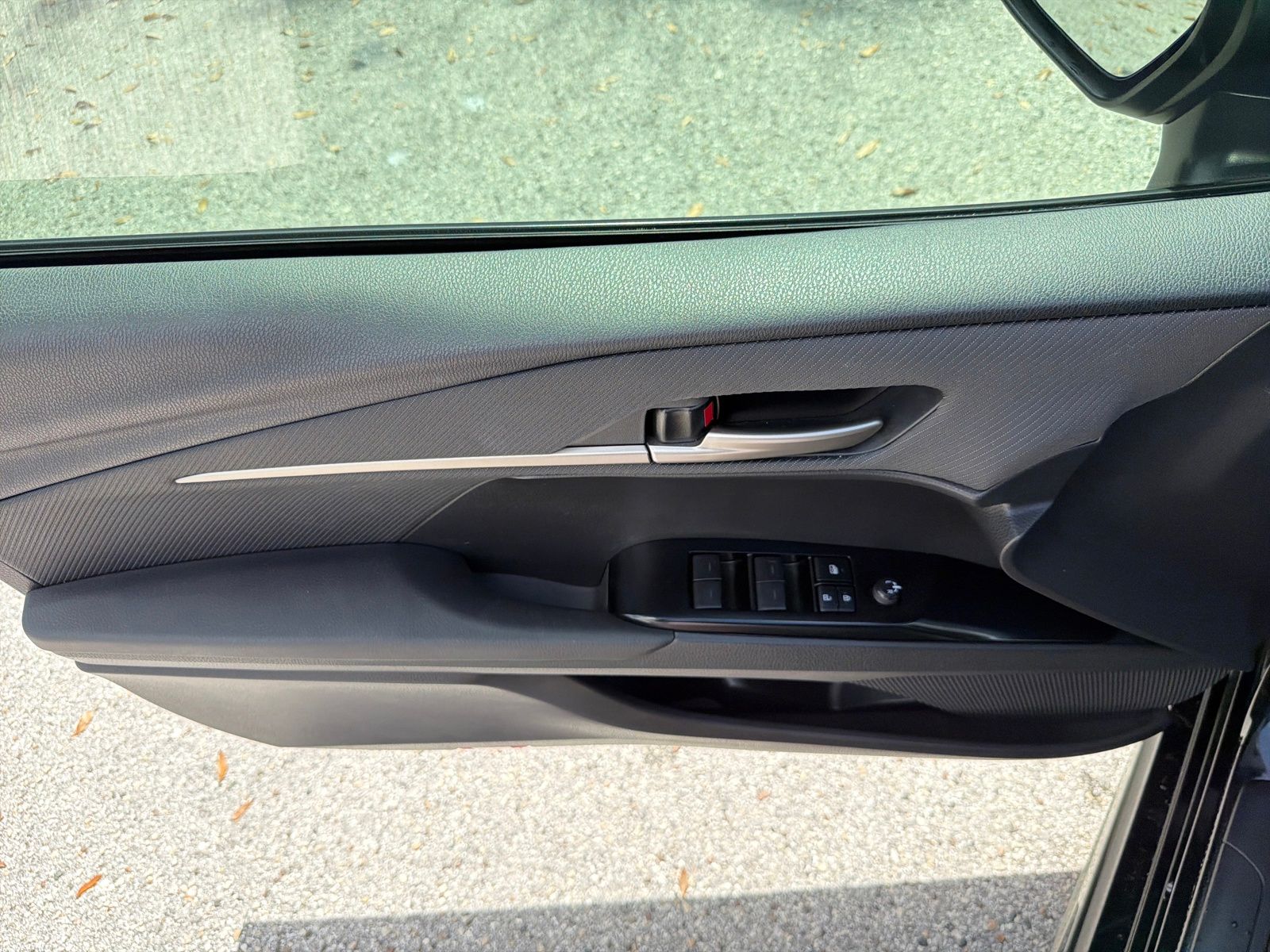 Used 2025 Toyota Camry SE 4D Sedan