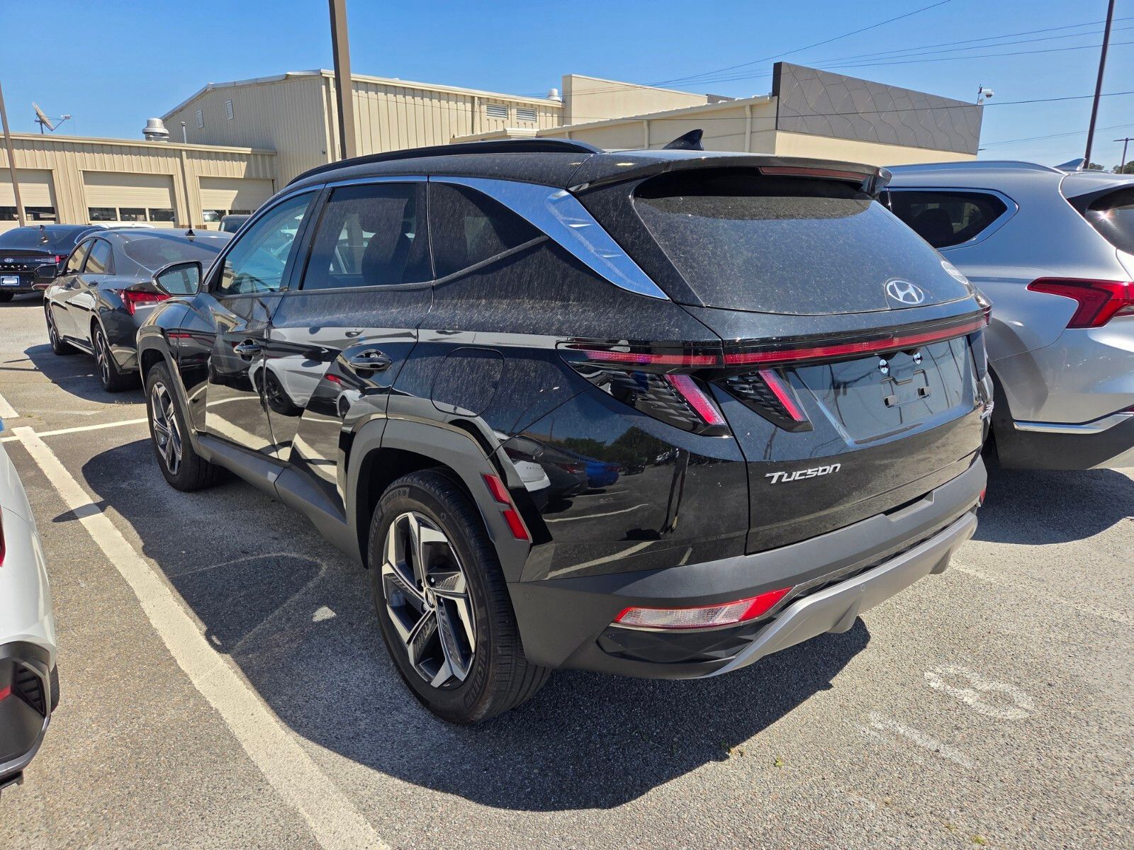Used 2023 Black Hyundai Limited image 6