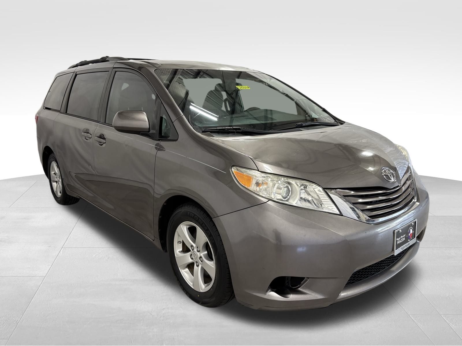 Used Car 2015 Toyota Sienna  Le For Sale Under $12,000 In Austin, Texas
