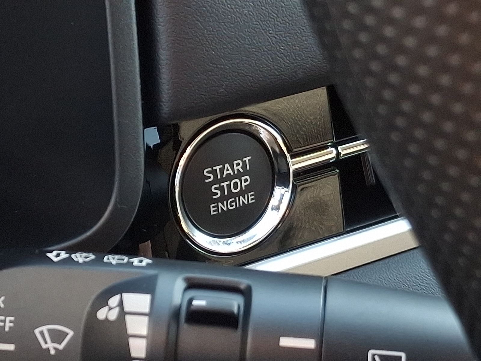 2026 Mitsubishi Outlander ES - Photo 19