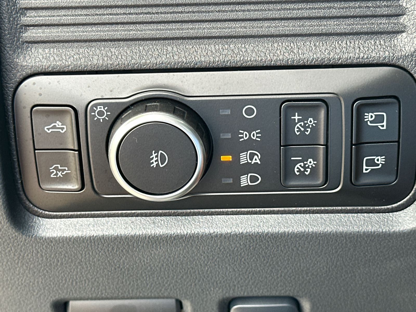New 2026 Agate Black Metallic Ford F-250® Lariat® image 34