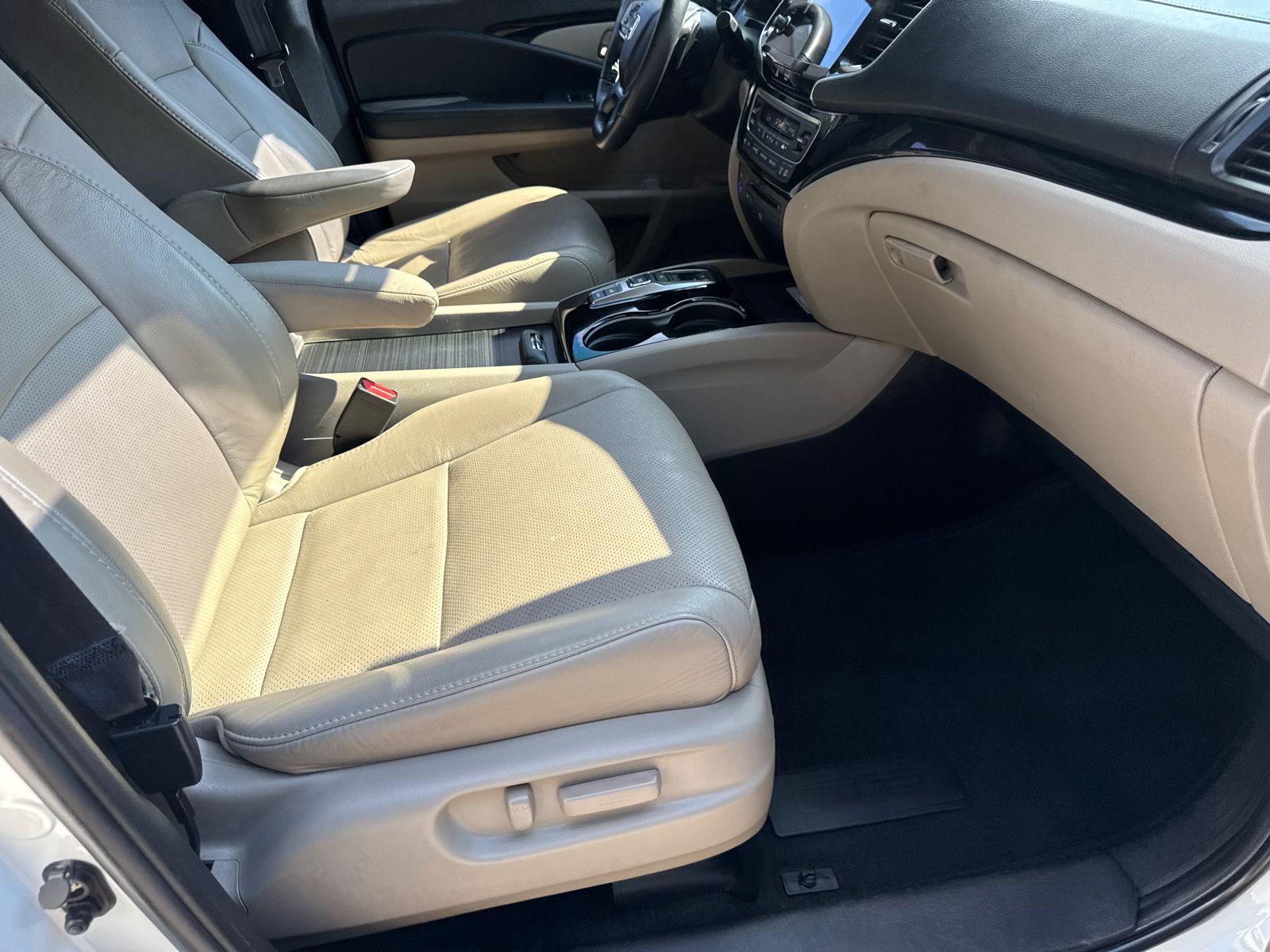 2022 Honda Pilot Elite photo 13