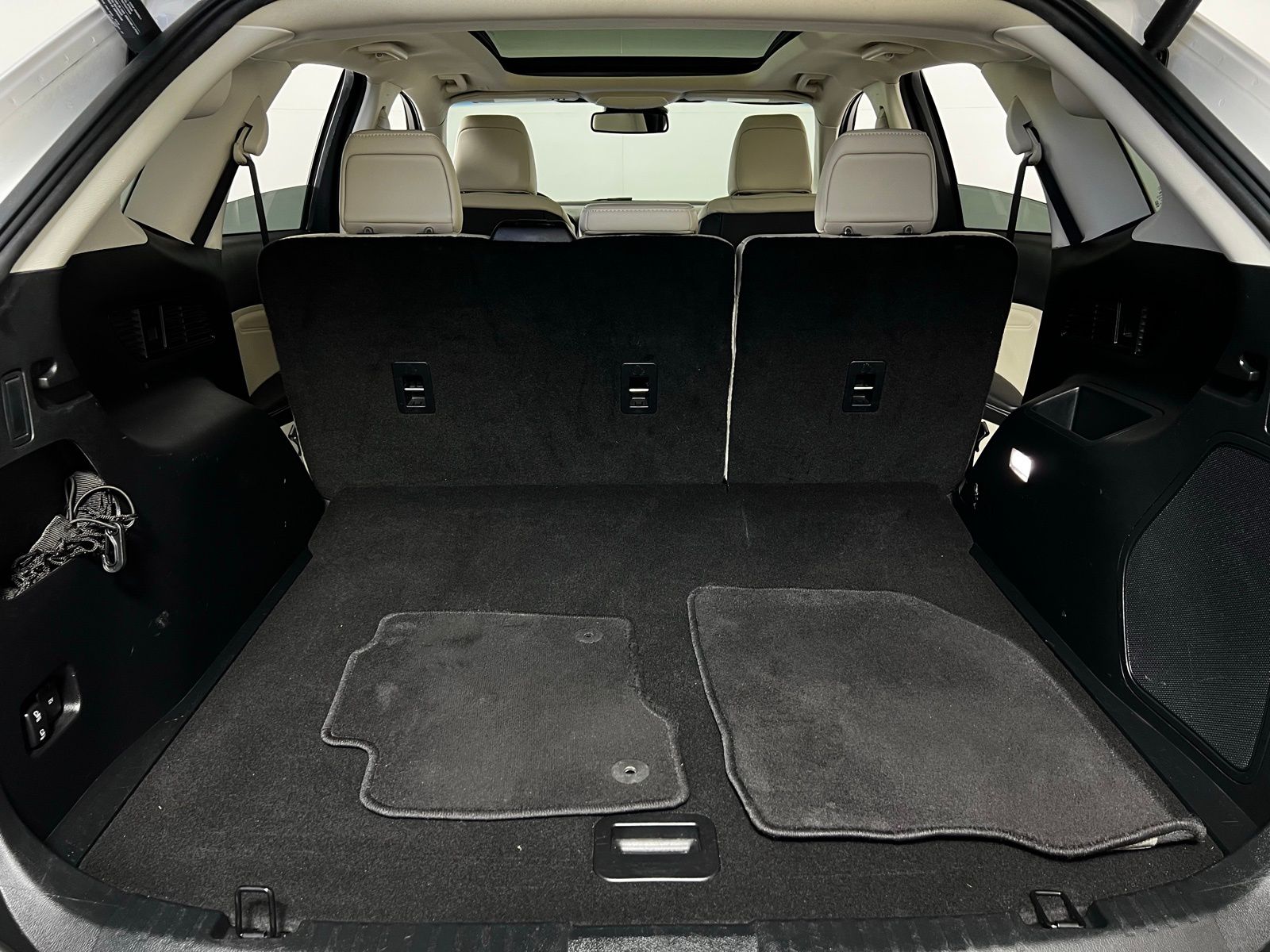 Thumbnail: 2020 Ford Edge - 28