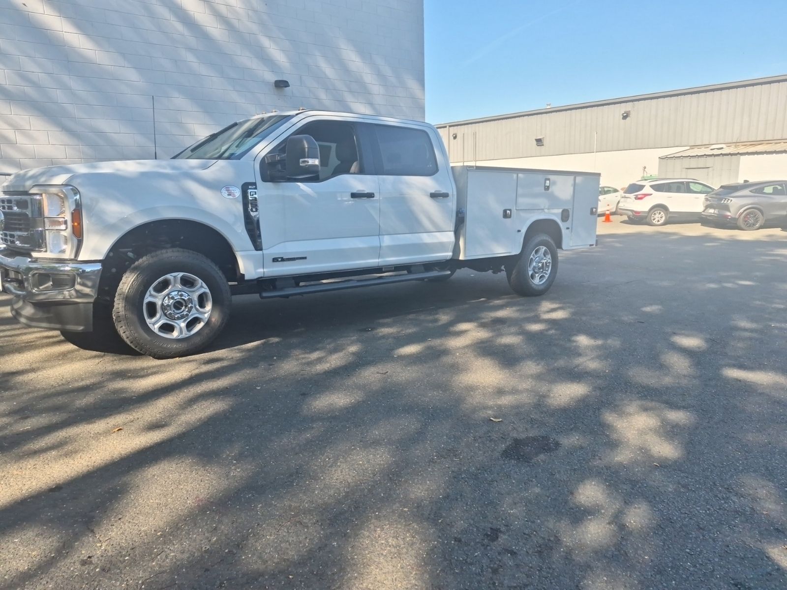 New 2026 Oxford White Ford XLT SERVICE BODY image 25