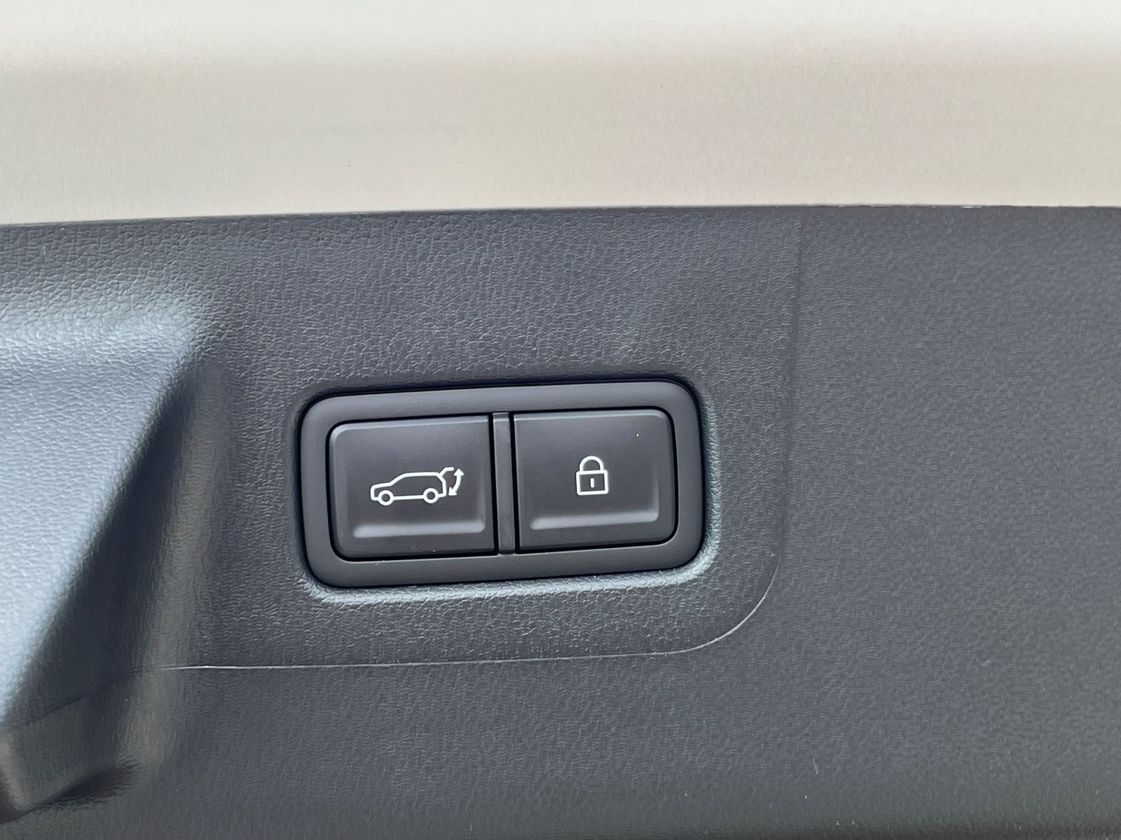 2026 Hyundai Santa Fe SEL photo 14