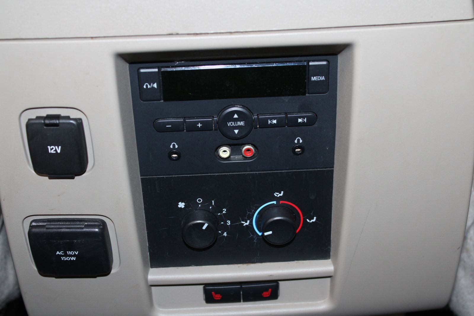 Used 2014 Black Ford Limited image 22