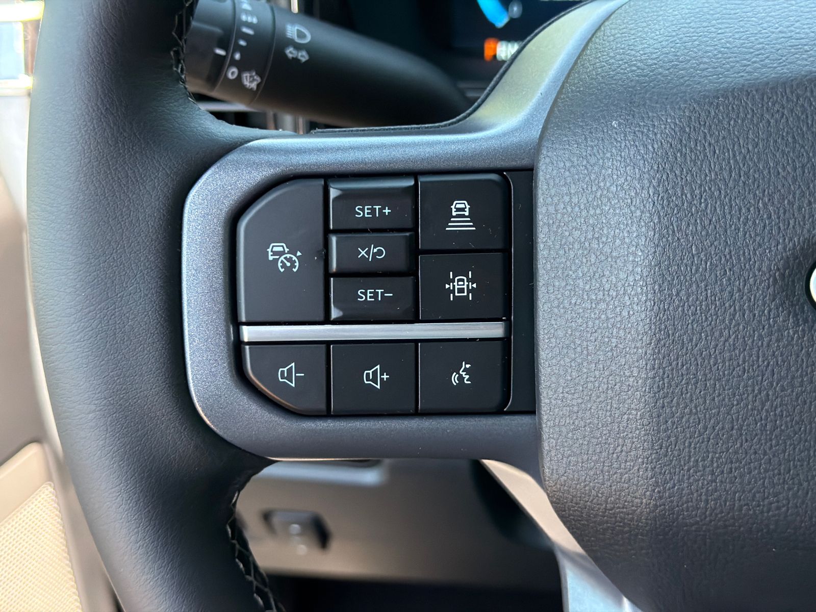 New 2026 Agate Black Metallic Ford F-350® Lariat® image 26
