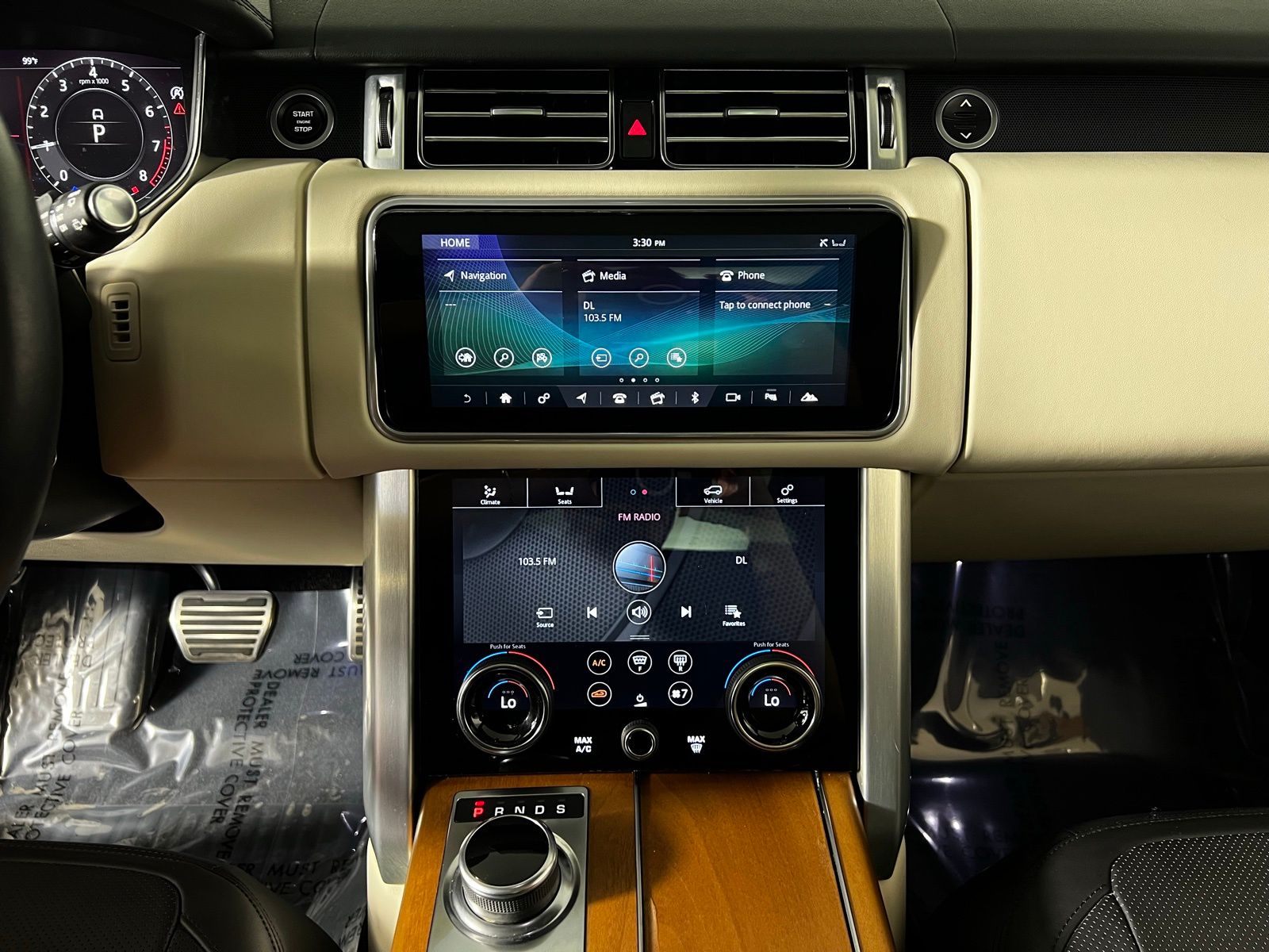 Thumbnail: 2021 Land Rover Range Rover - 19