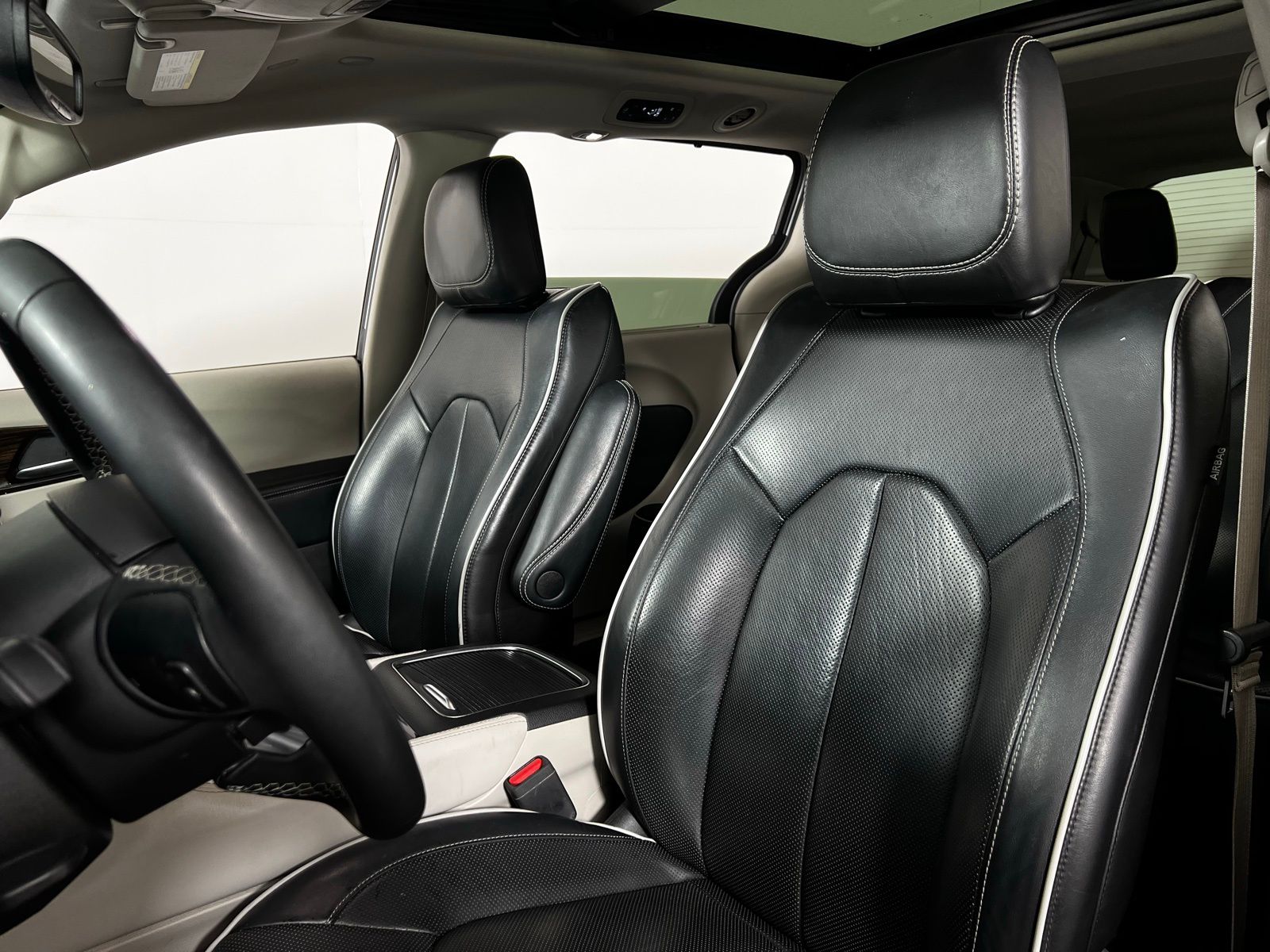 2022 Chrysler Pacifica Limited 13