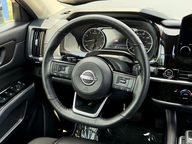 Used 2023 Black Nissan SL image 4